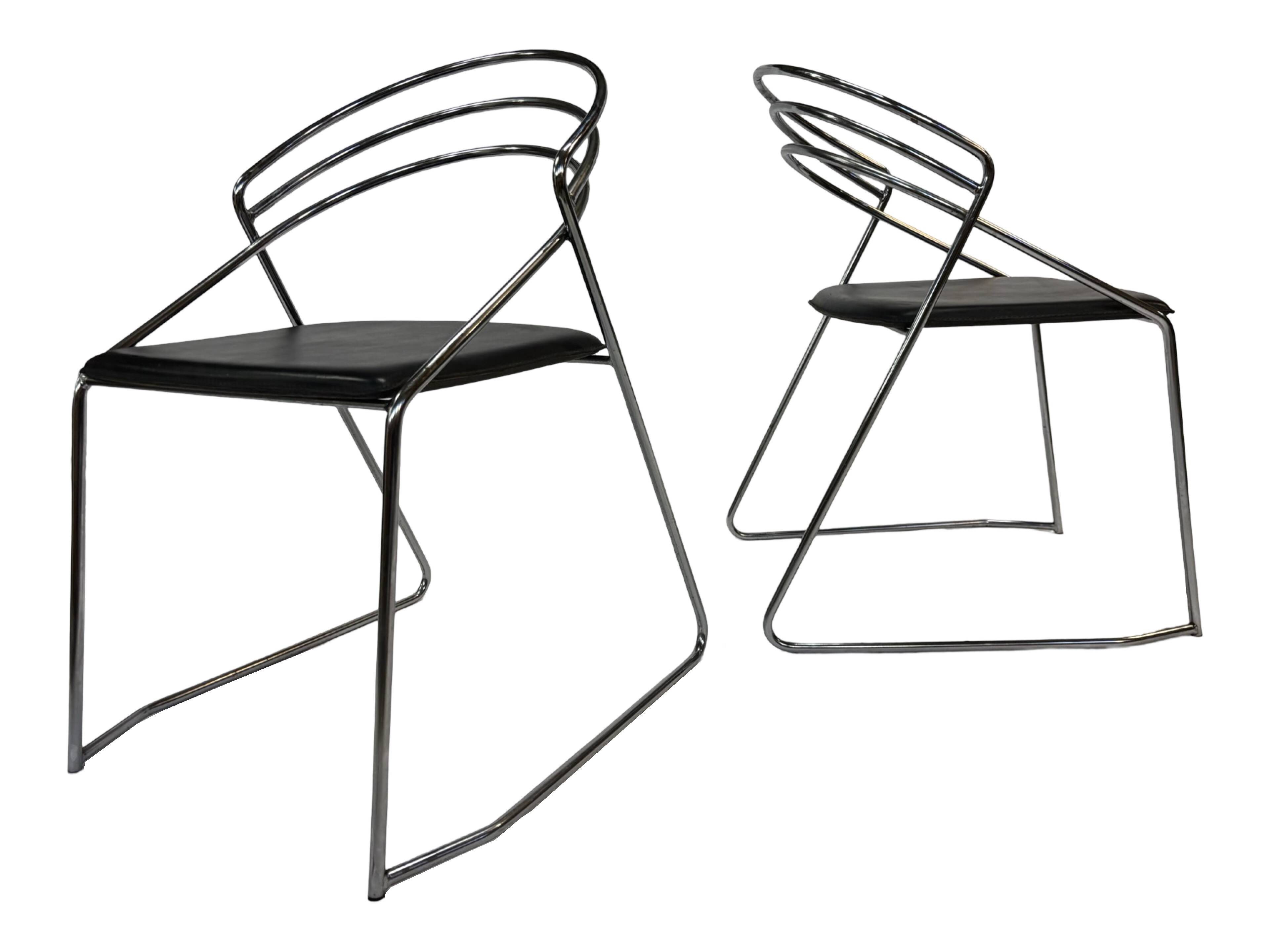 4 chaises minimalistes en fil d'acier chromé, années 80