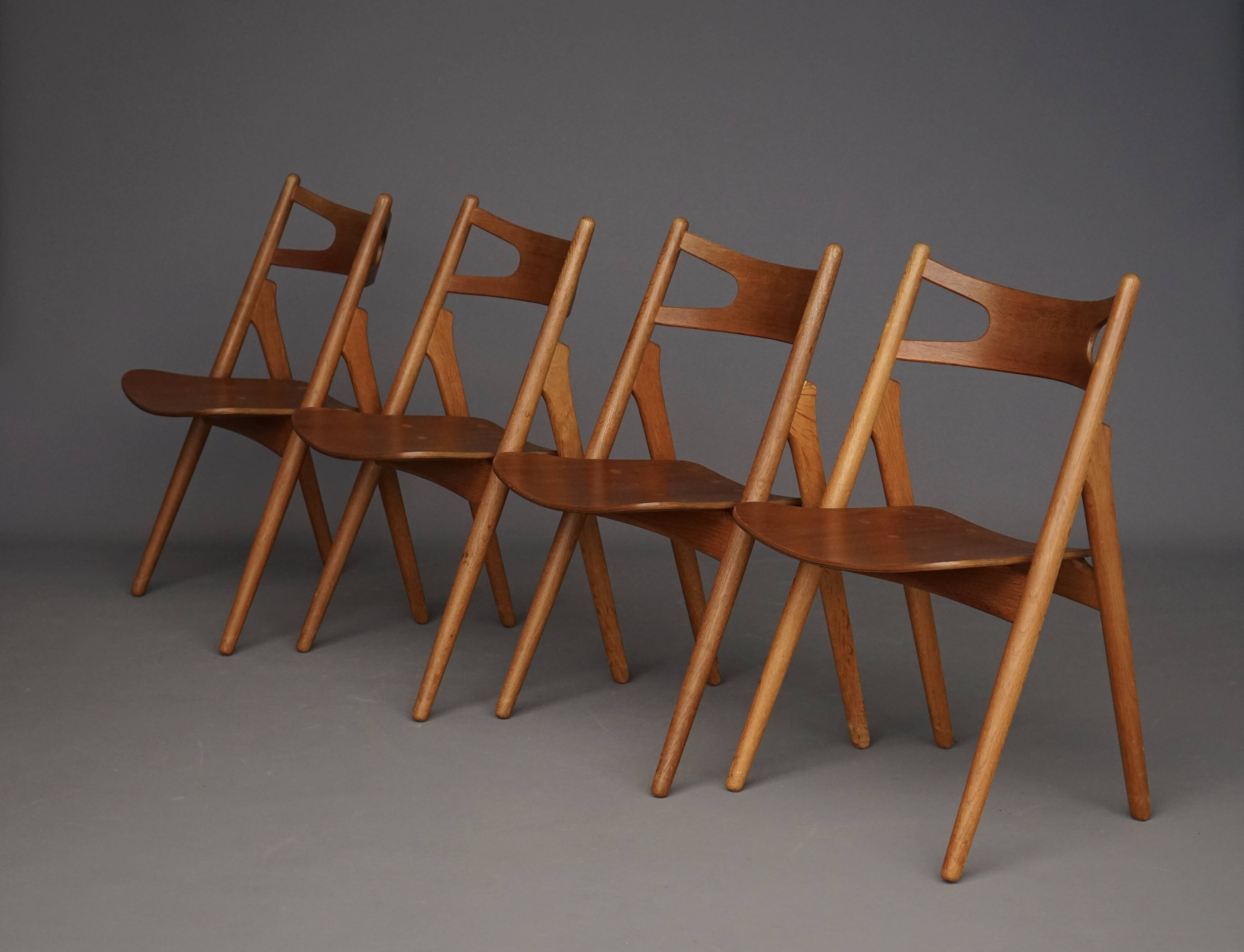 Chaises CH29 Sawbuck par Hans Wegner pour Carl Hansen & Son. Lot de 4