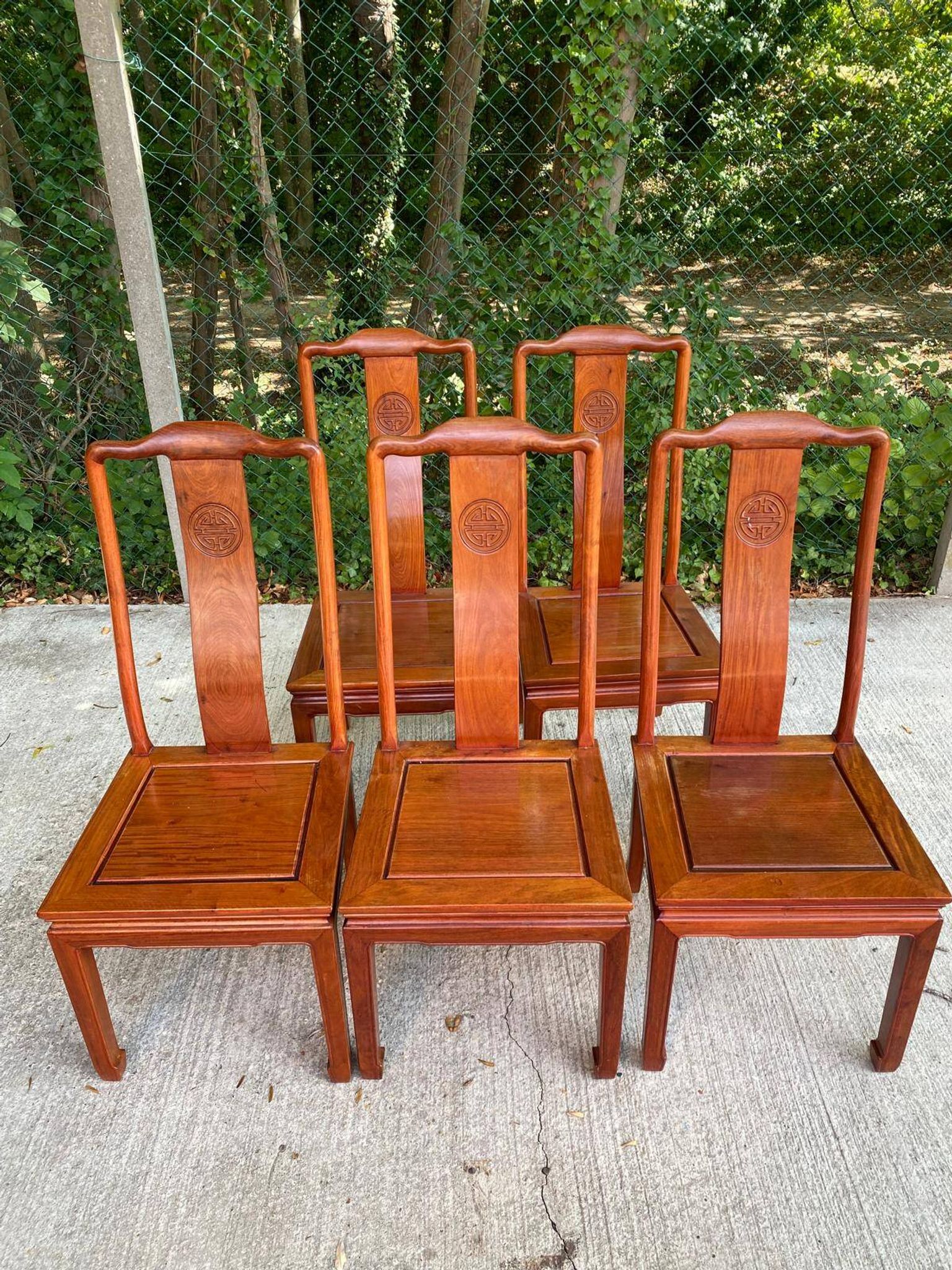 Set of 5 Chinese Ming chairs in solid rosewood – Engraved Shou pattern 70
