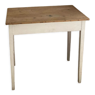 Farmhouse table
