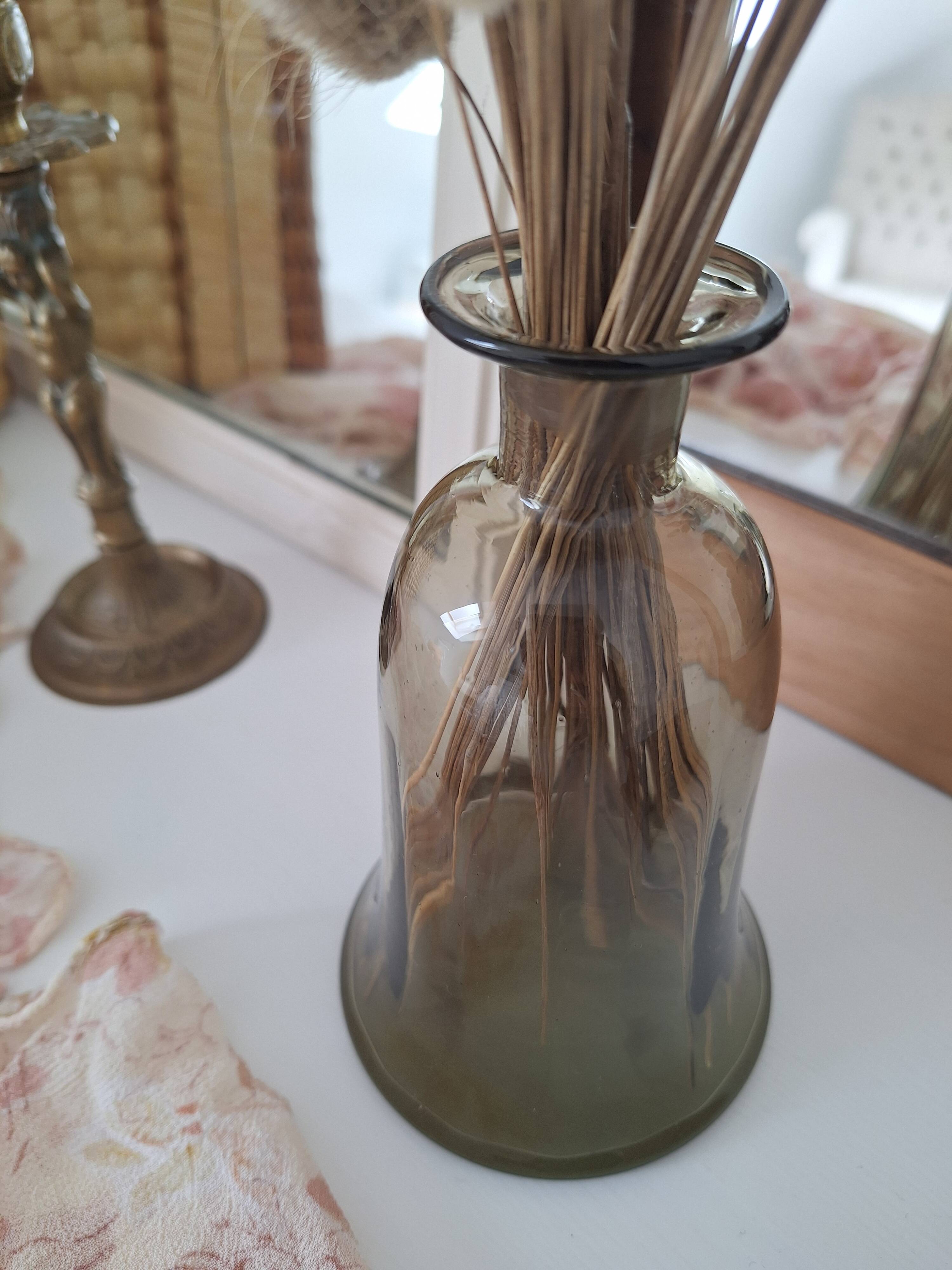 Khaki glass vase