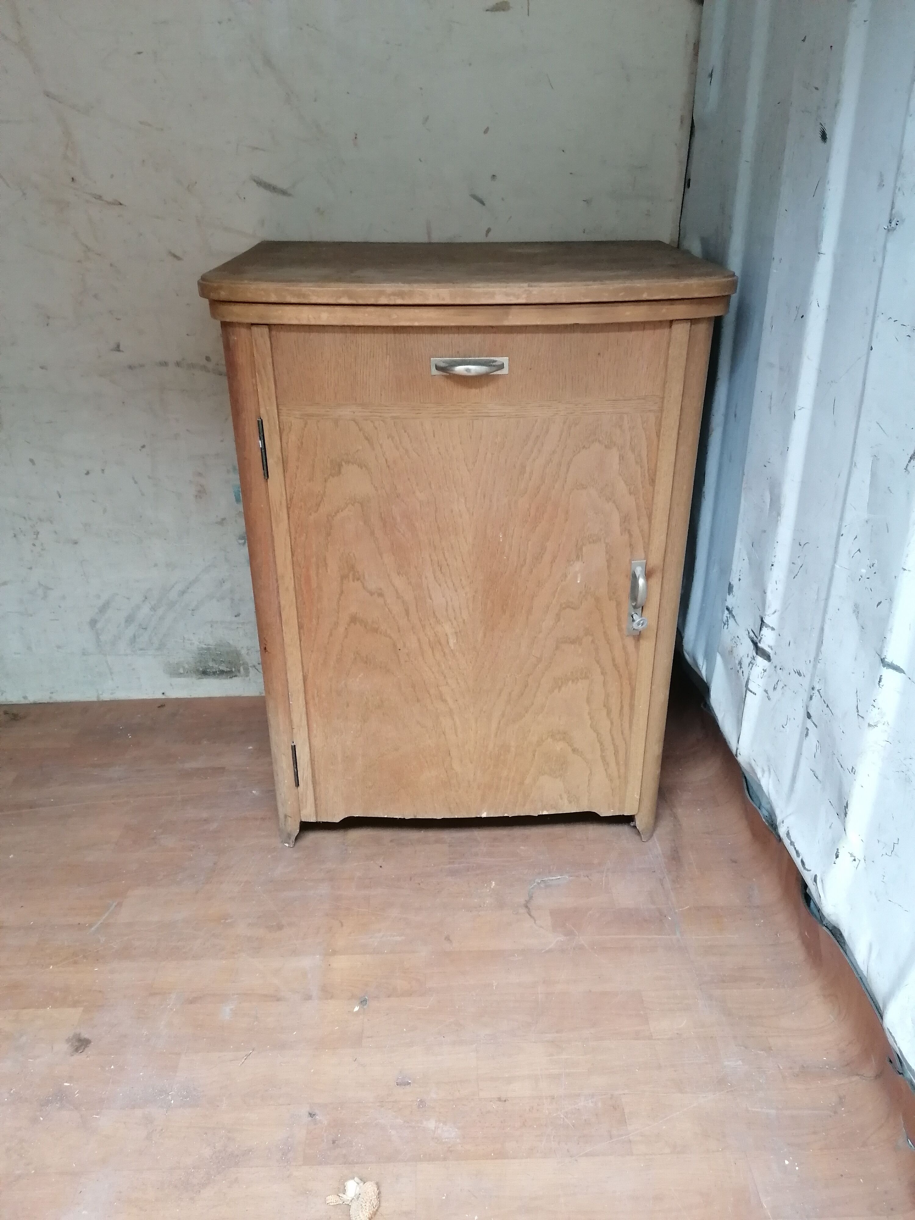 Singer 191 B sewing machine in his furniture