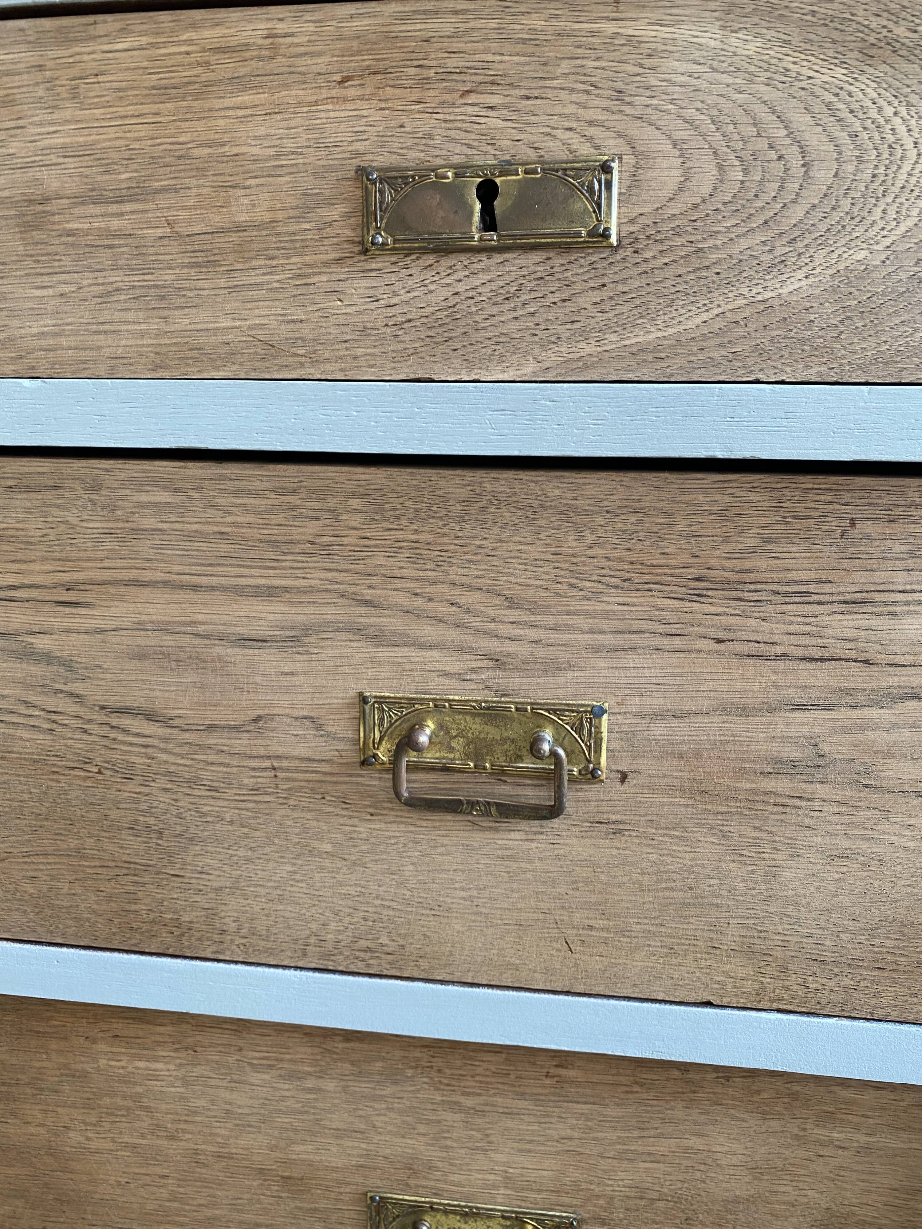 Chest of drawers raw wood & Flemish grey