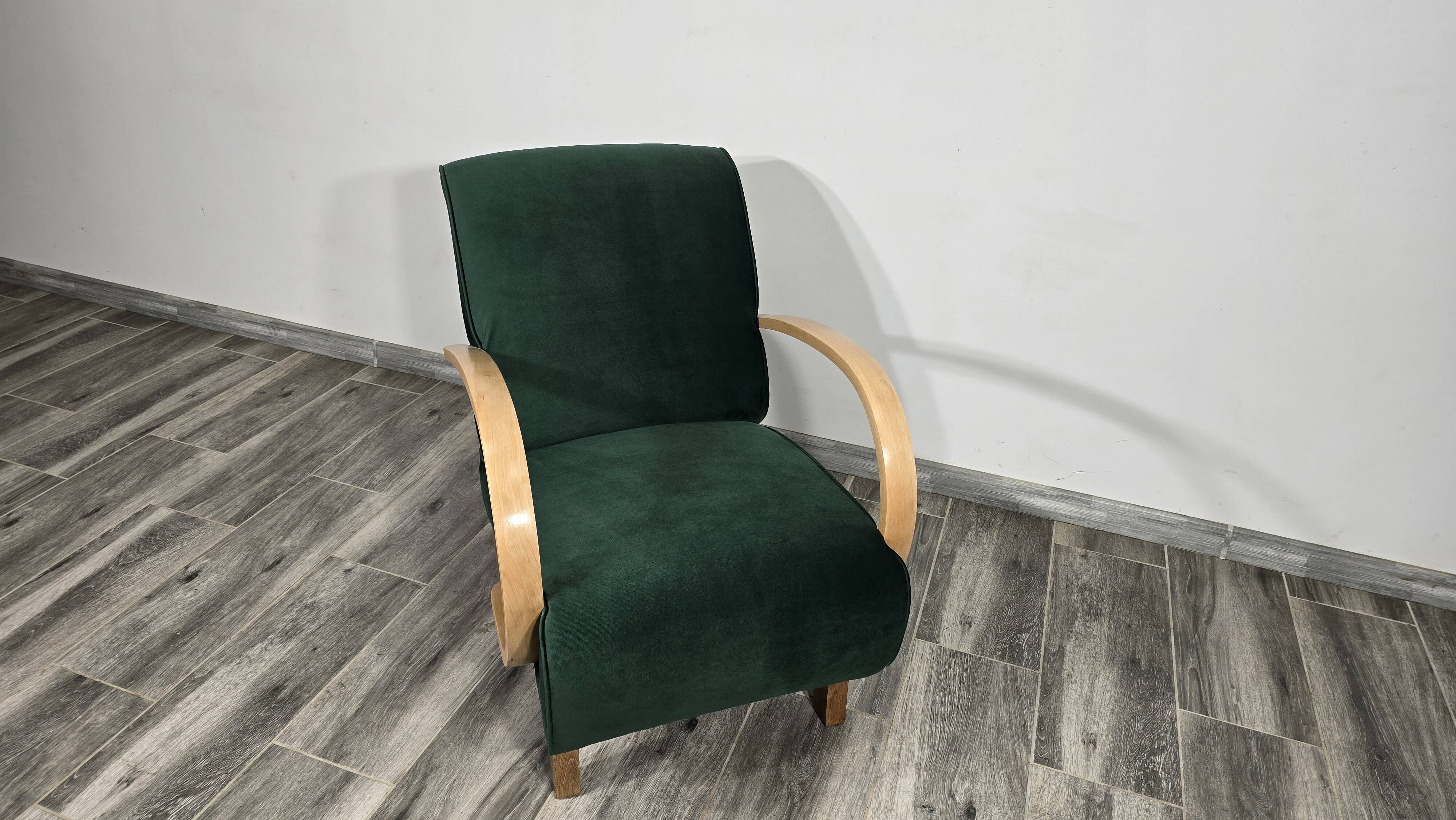 Art Deco Lounge Chair by Jindrich Halabala