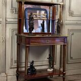 Bonheur du jour in mahogany and brass inlay, late 18th century