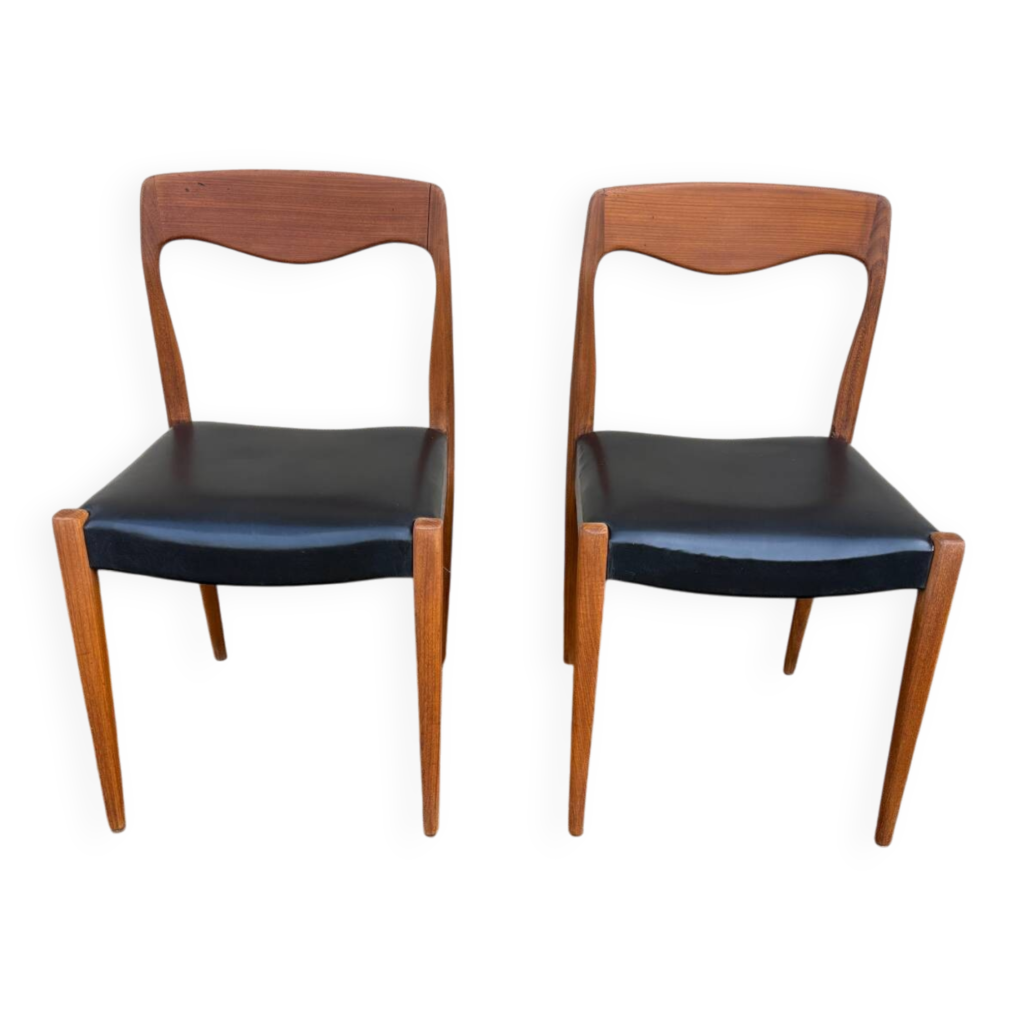 2 Scandinavian chairs