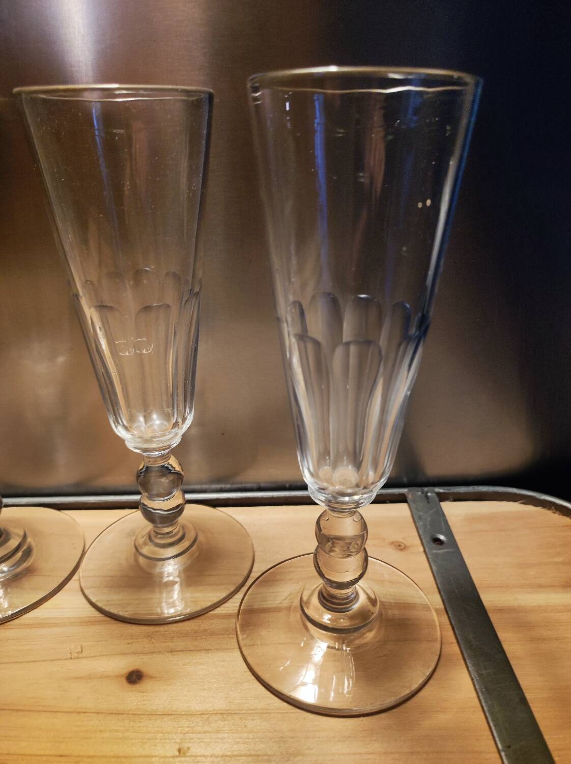 4 champagne flutes with cut sides, late 19th century
