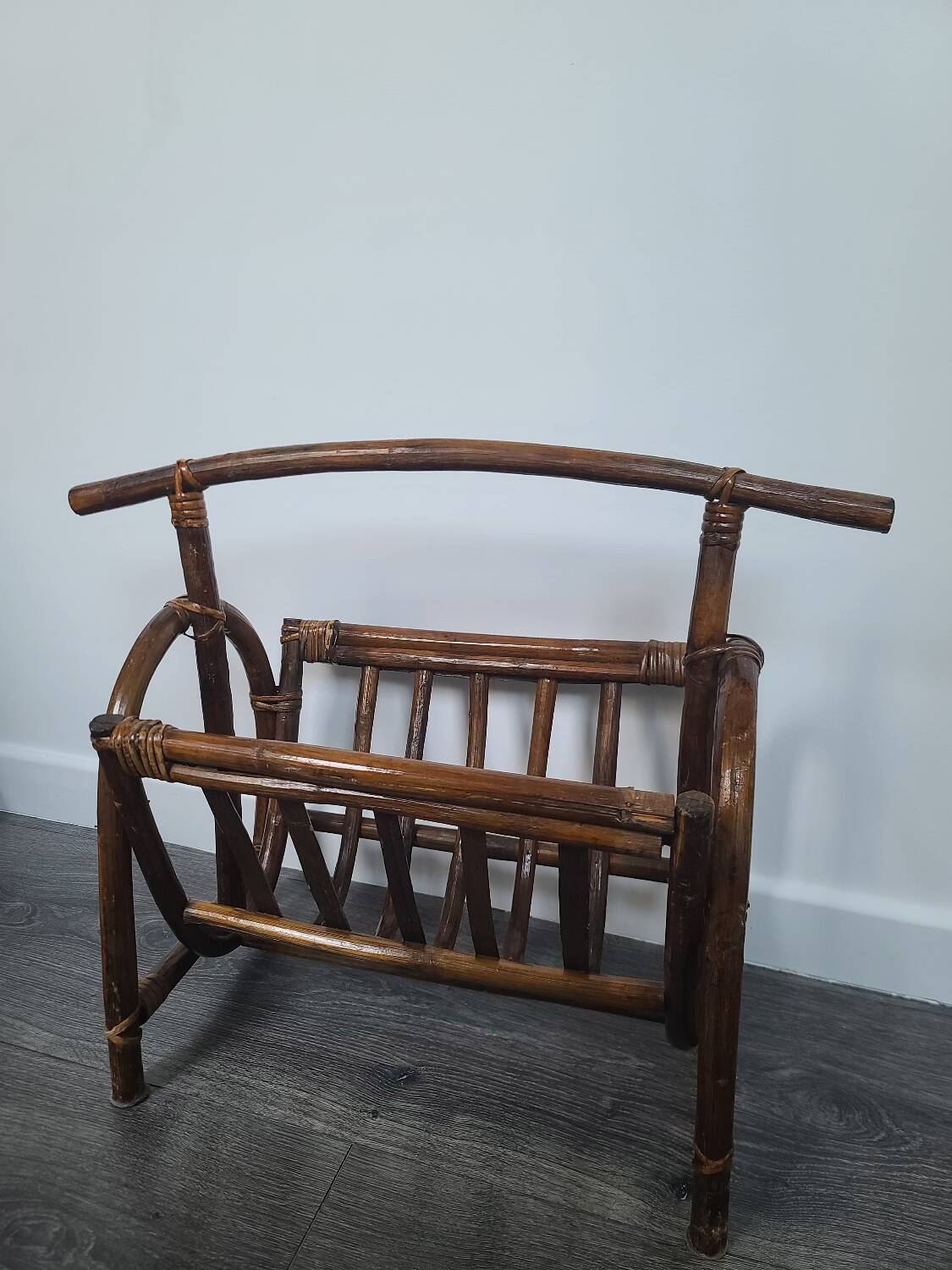 Bamboo magazine rack