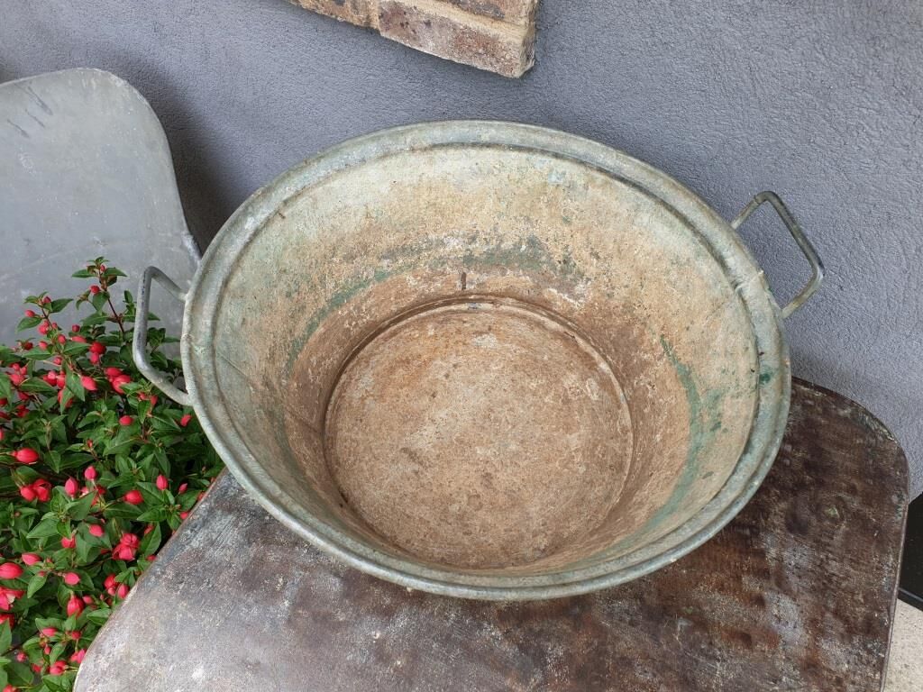Old zinc basin with handles