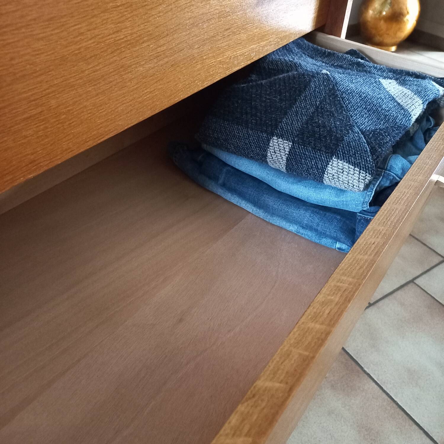 Vintage chest of drawers