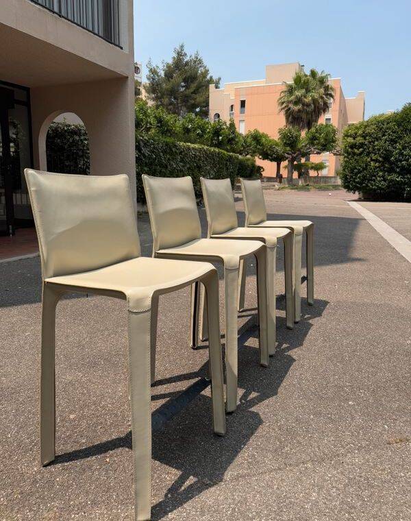 4 chaises de bar Cab Cassina de Mario Bellini