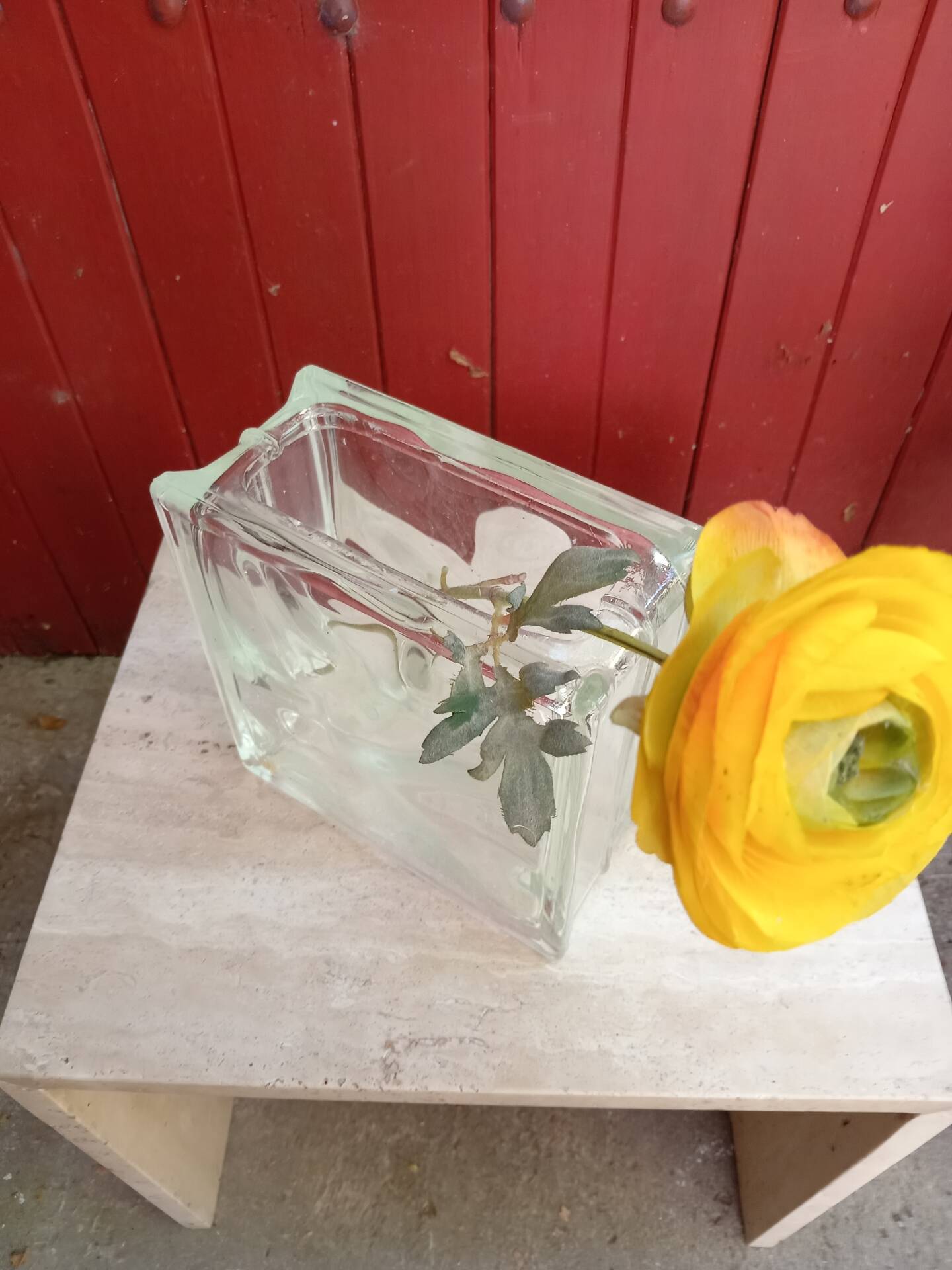Glass vase