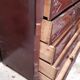 Chest of drawers with 5 drawers.