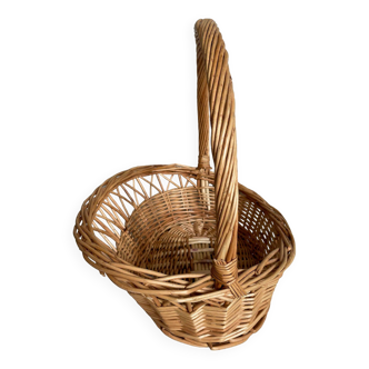 Beige wicker basket