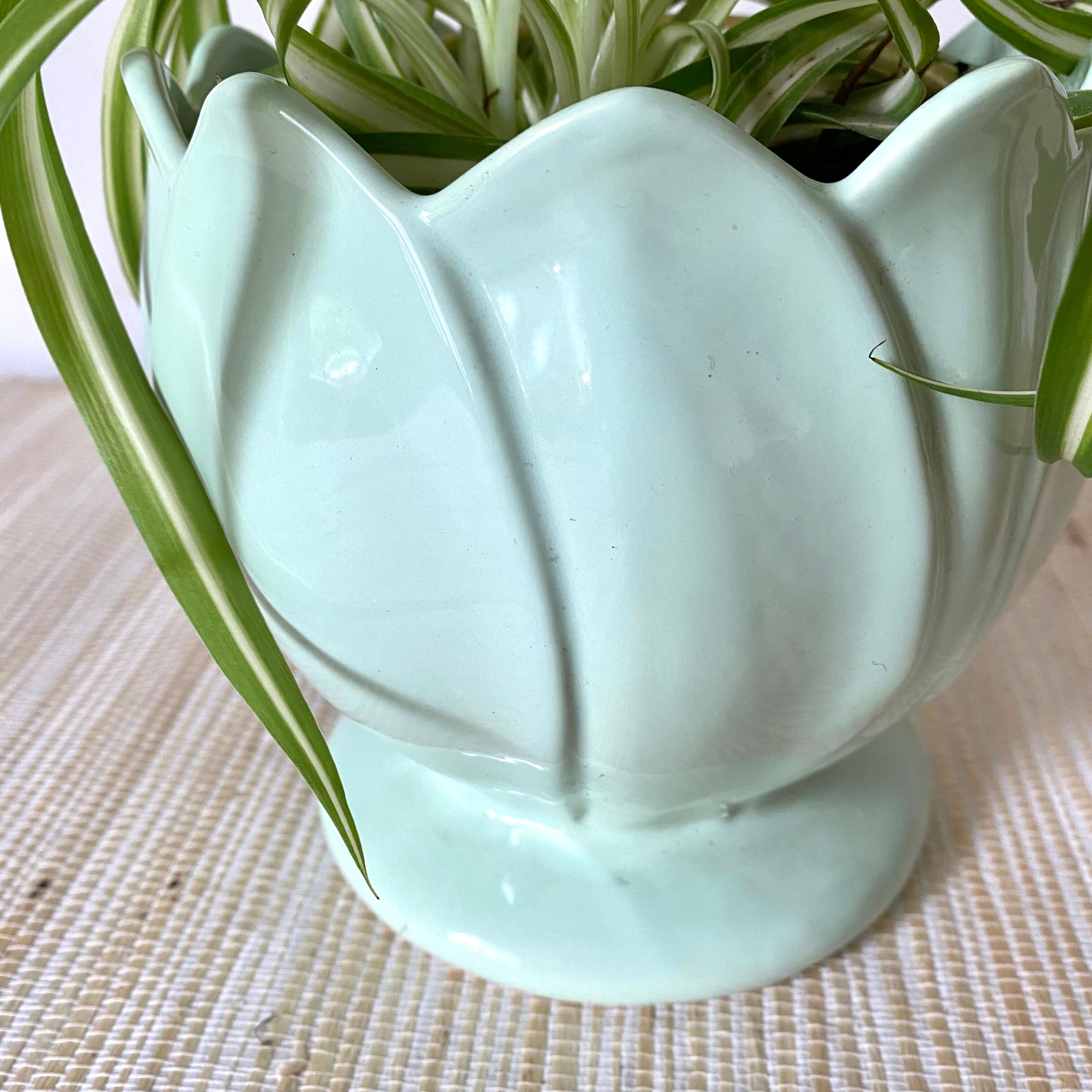 Cache pot lotus flower 80s