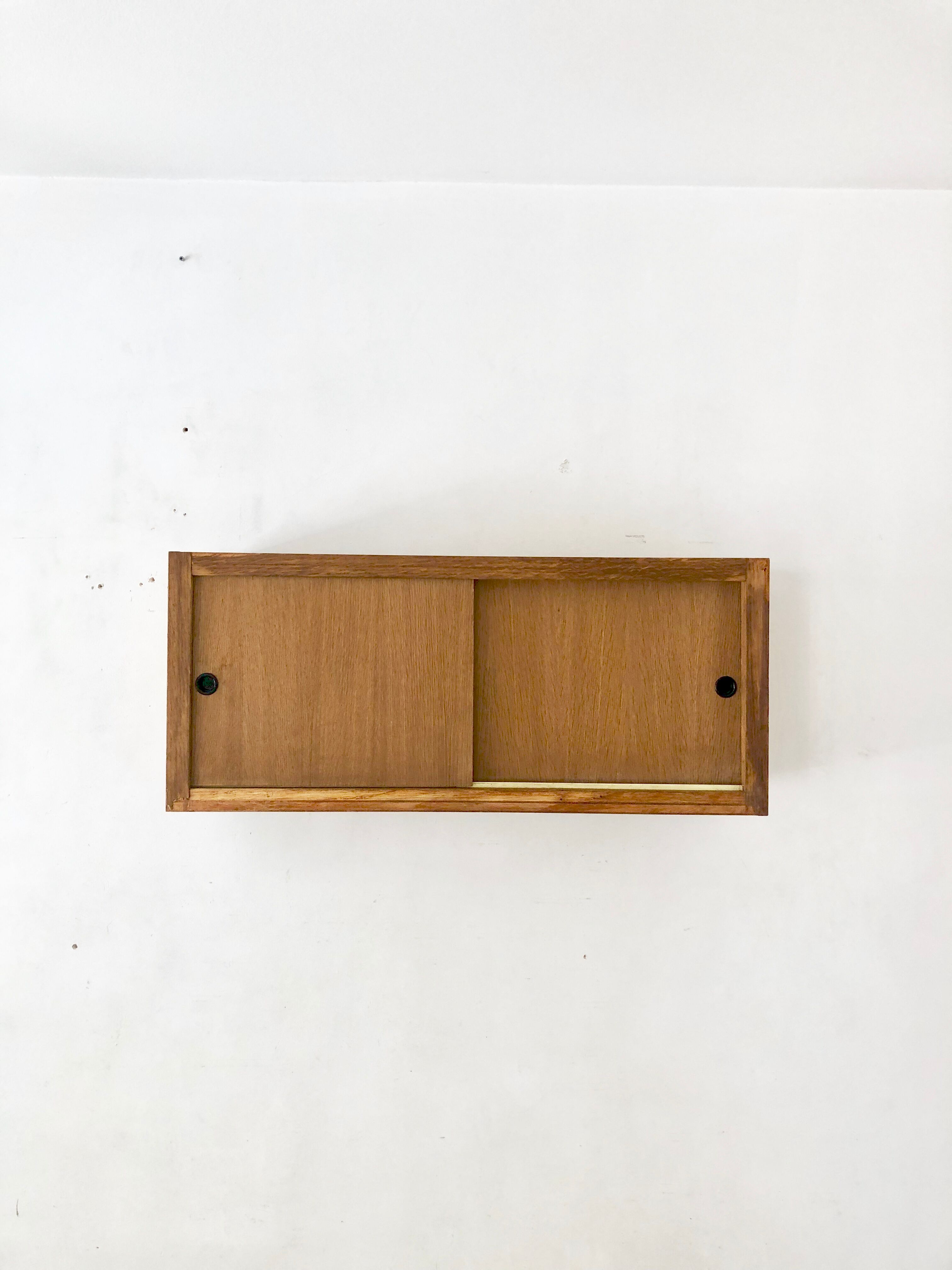 Hanging box shelf 1968