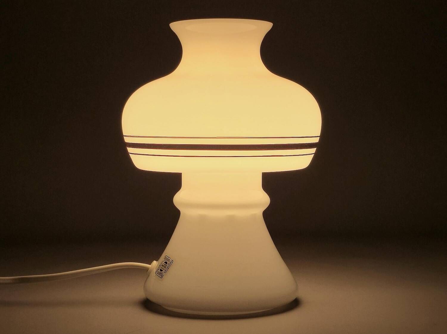 Lampe champignon en verre opalin Flygsfors Orrefors, Suède années 1970