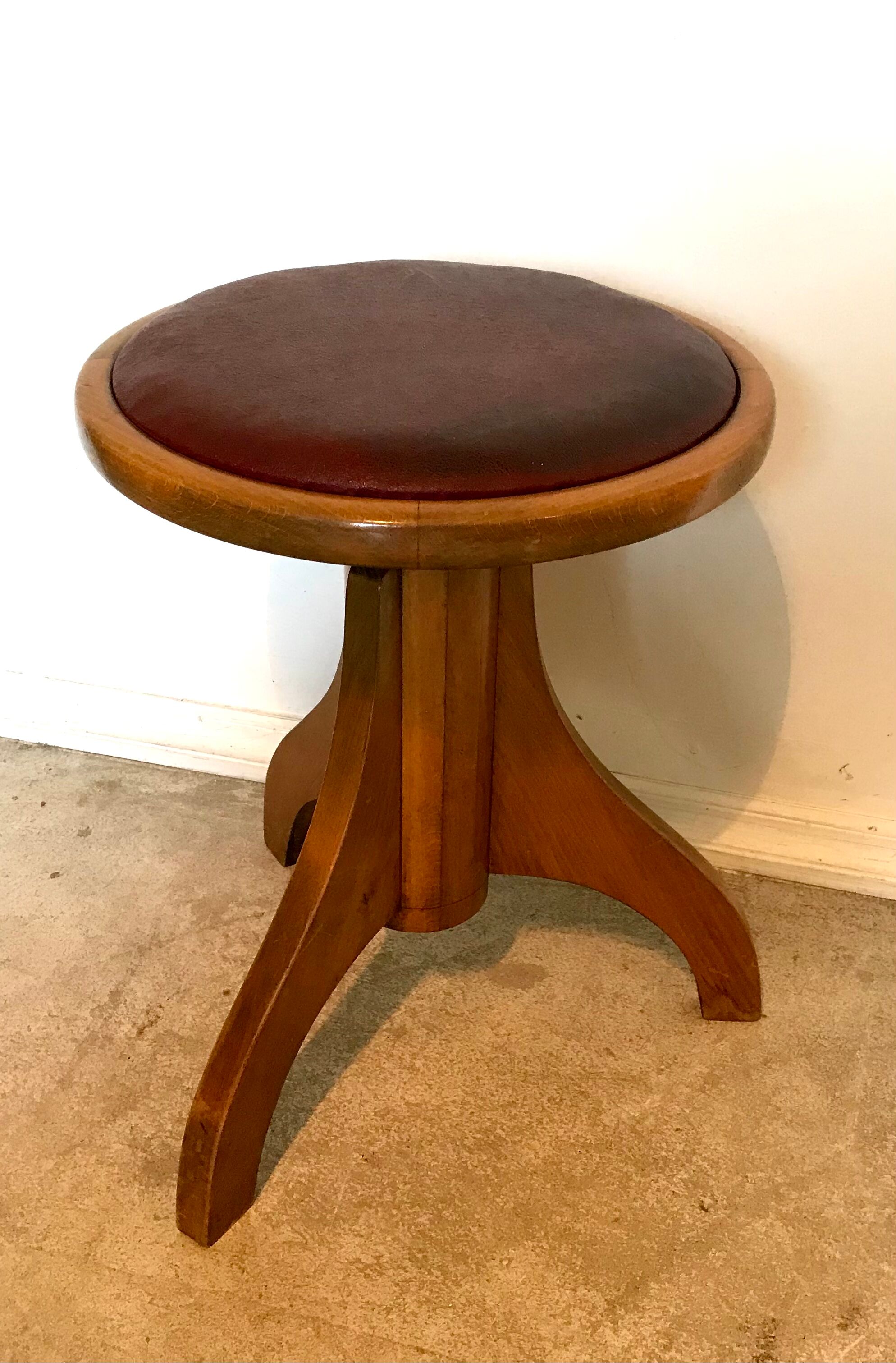 Piano stool