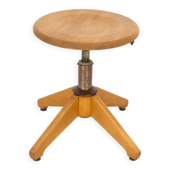 Industrial adjustable stool from sedus