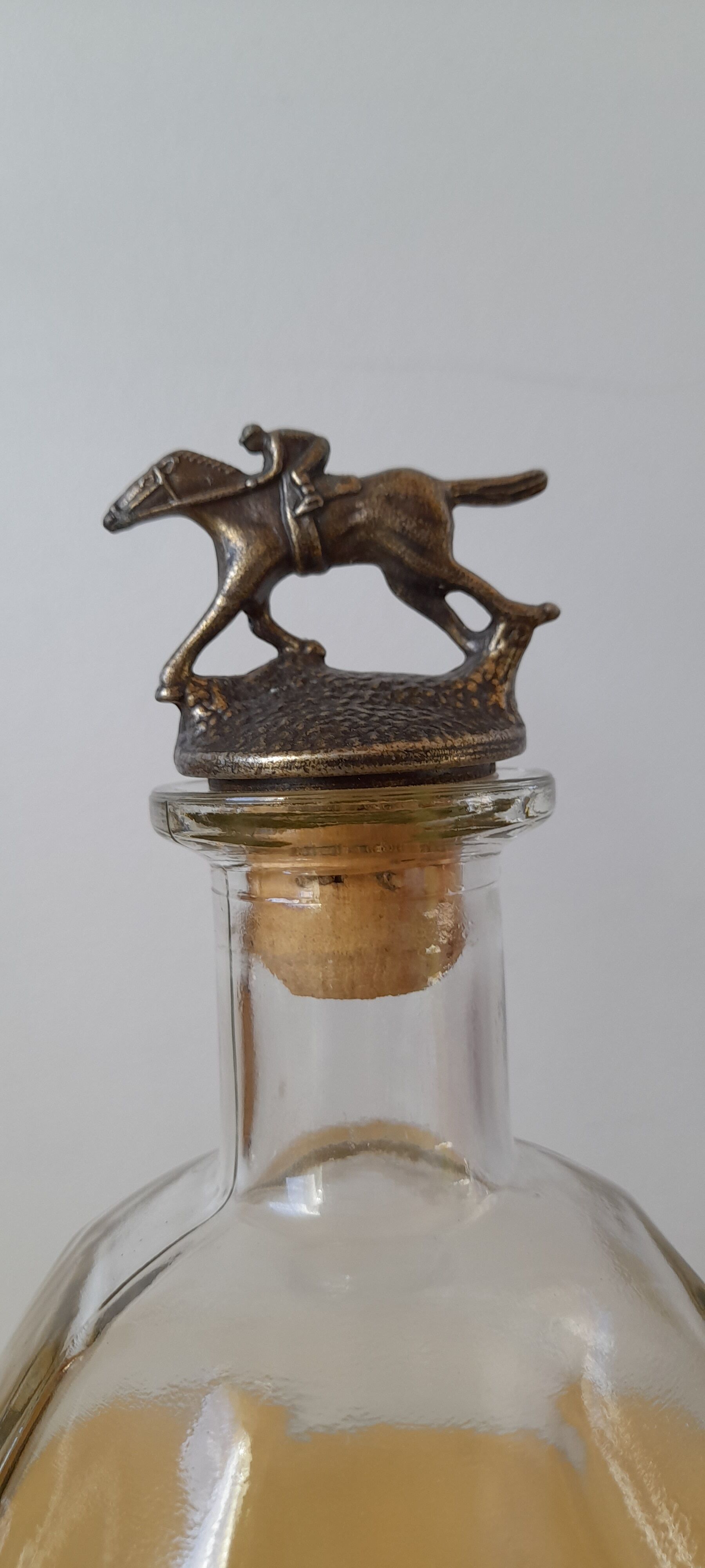 Bouteille grenade,bouchon cheval et cavalier