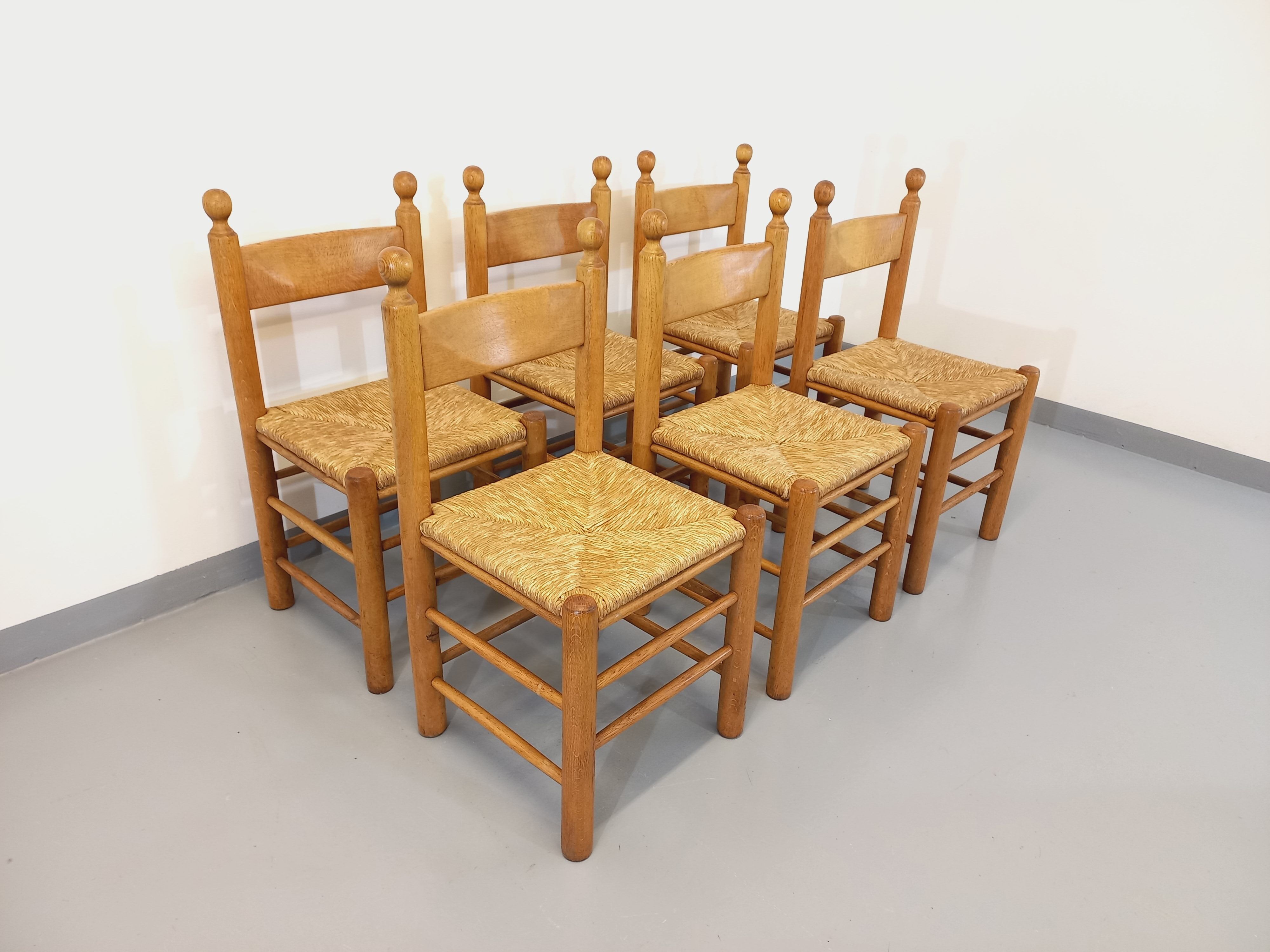 Suite of 6 vintage brutalist chairs in solid oak wood and straw from the 60s