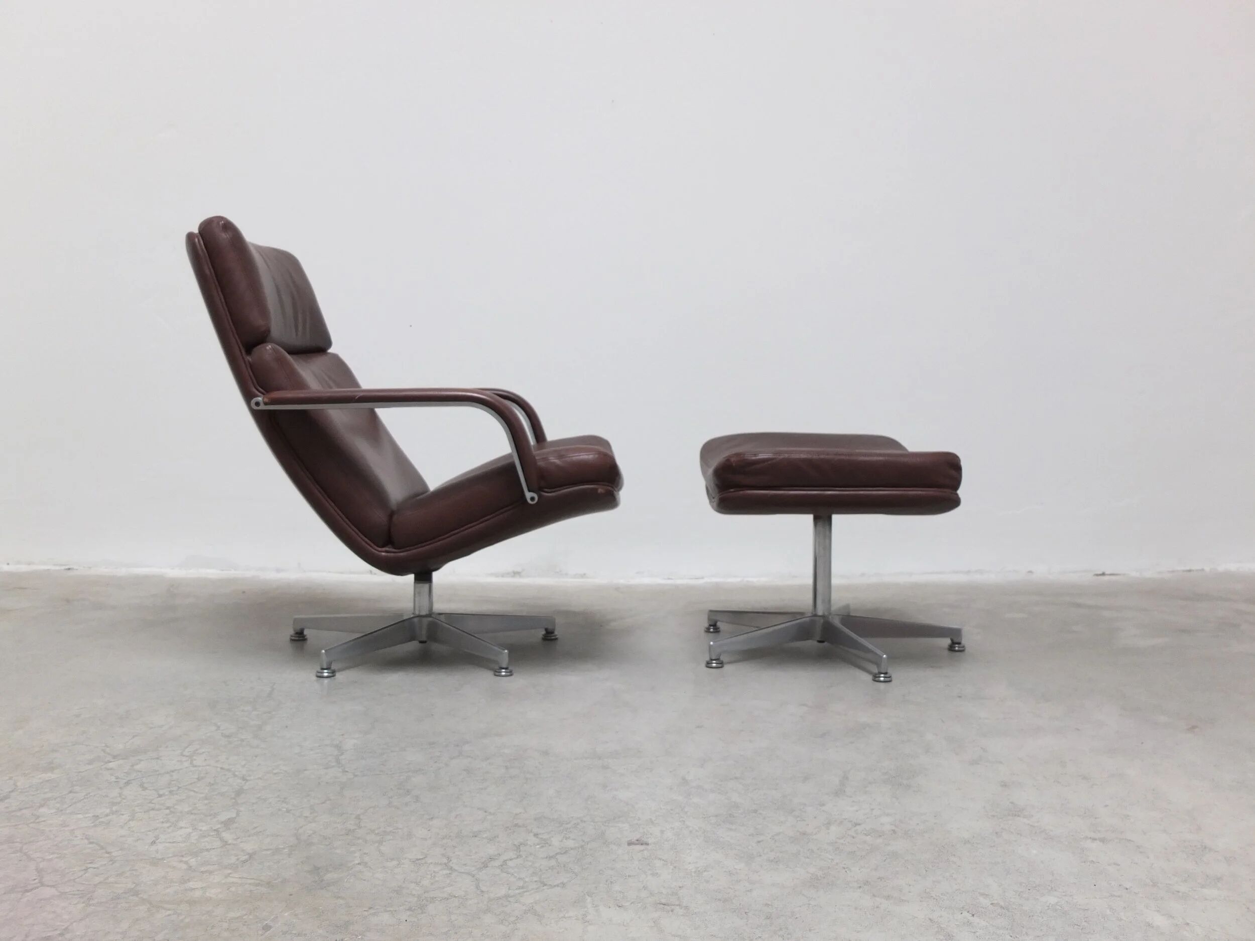 Early 'F141' lounge chair with ottoman by Geoffrey Harcourt for Artifort, 1972