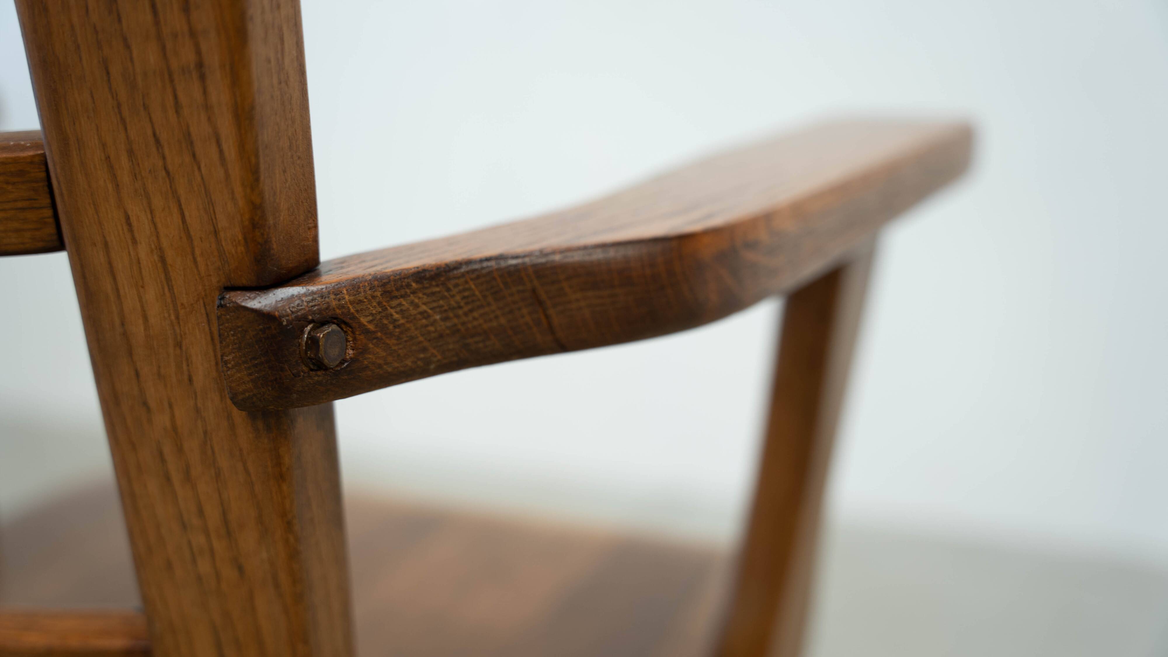 Set of two oak lounge chairs