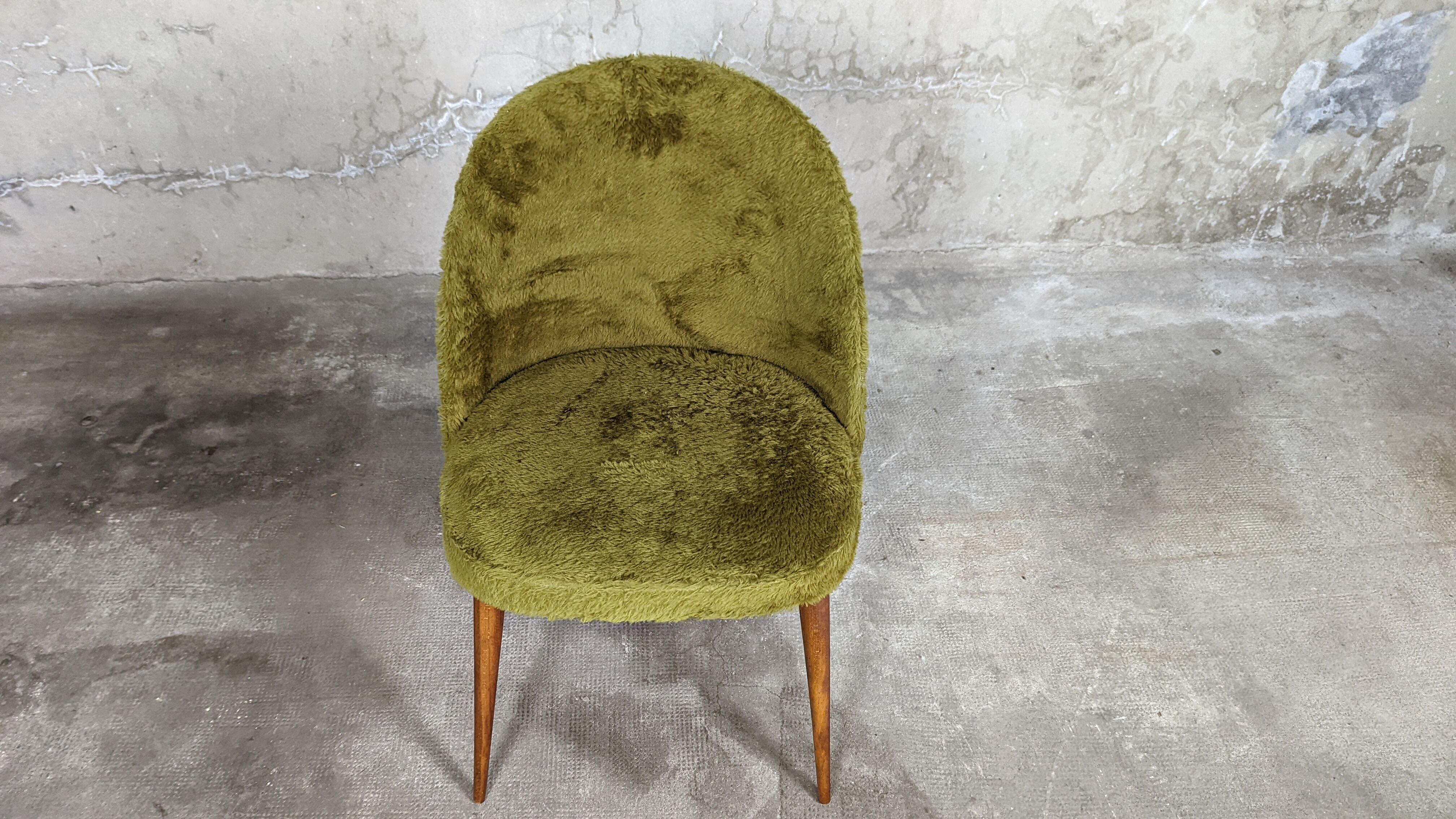 Vintage moumoute chair set