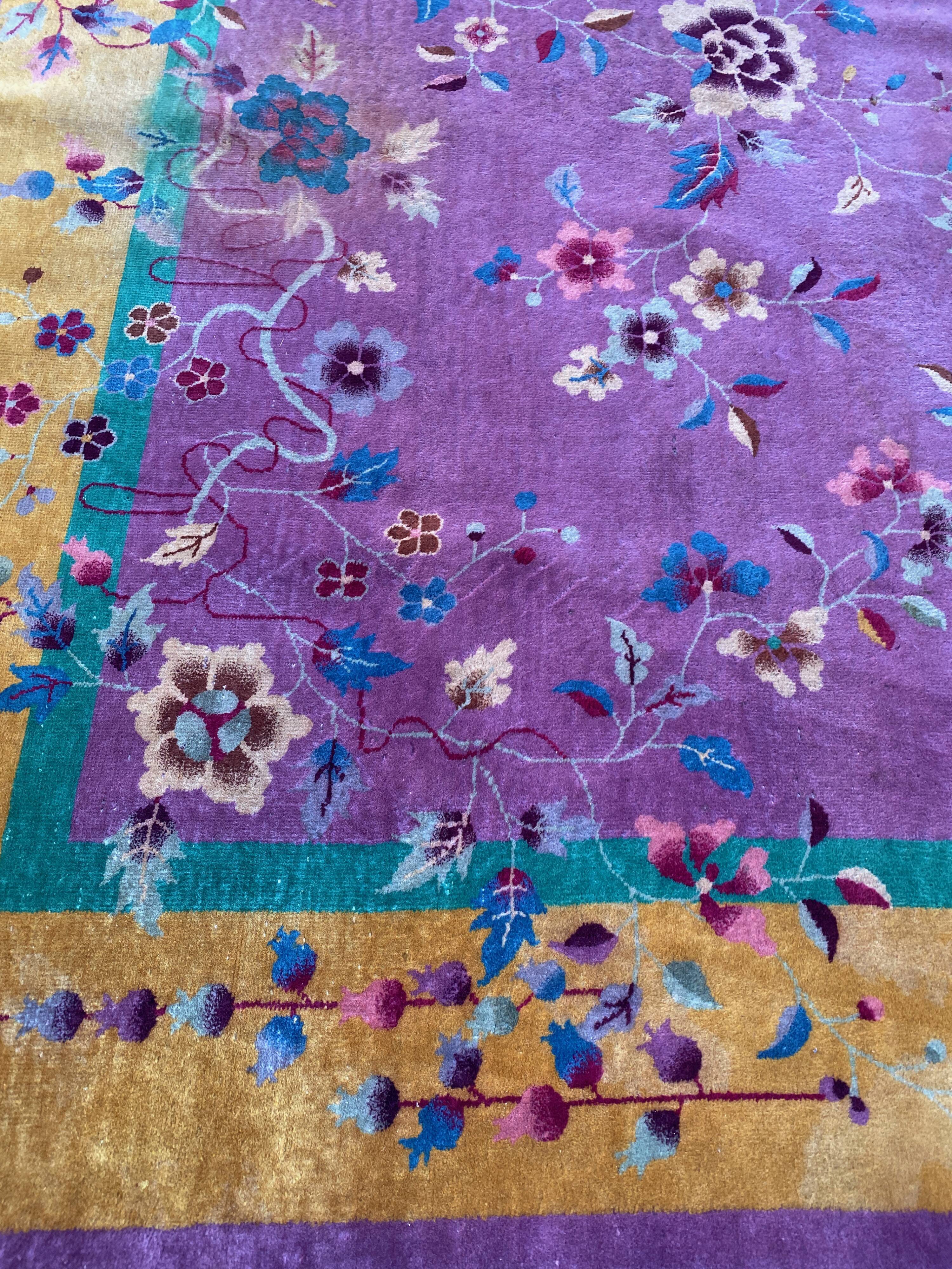 Chinese carpet in pure wool. Old 1920 . 272cm x 342cm