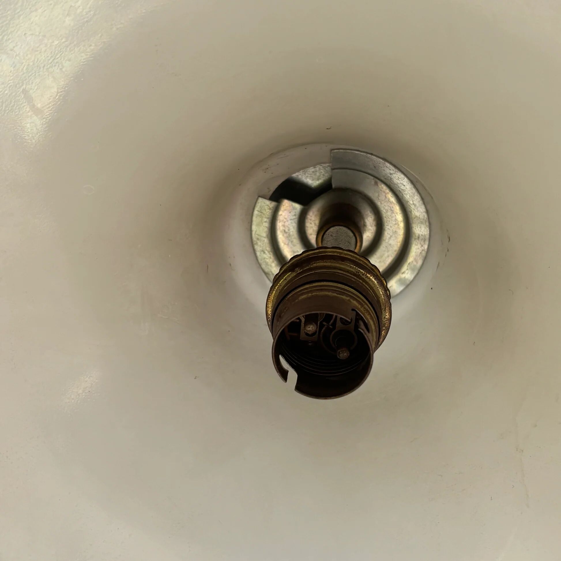 Suspension vintage en verre blanc et système monte et baisse