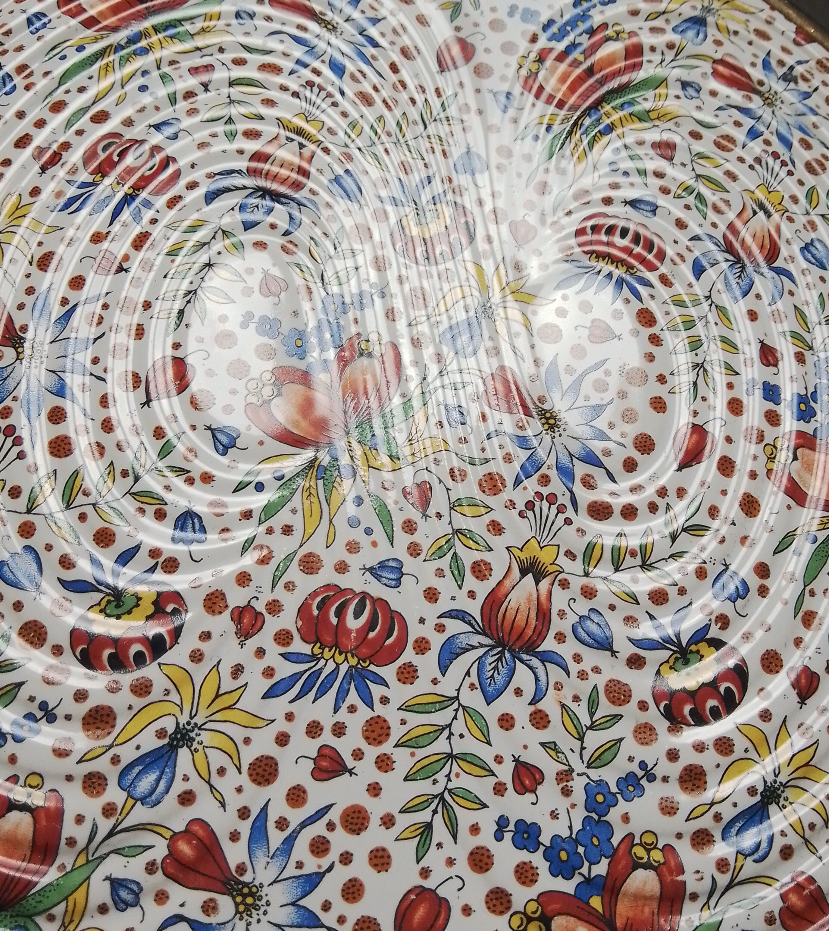 Vintage dish with floral motifs