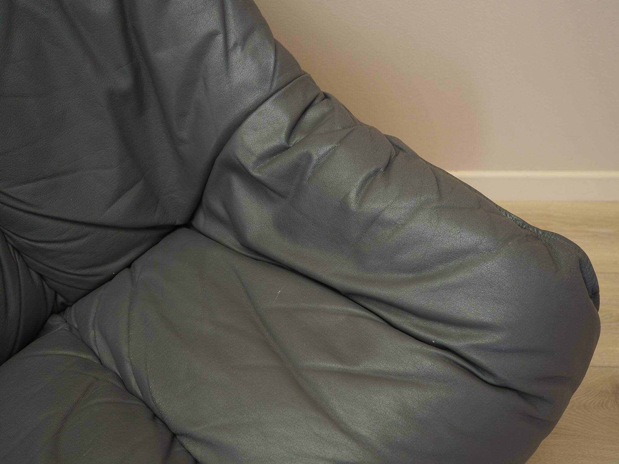 Italian leather sofa, two-seater, 1970s design
