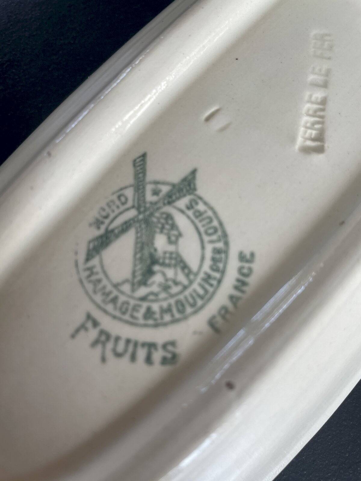 Ashtray or comb holder in ironstone Hamage model Fruits