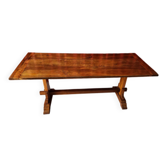 Grande table en bois massif