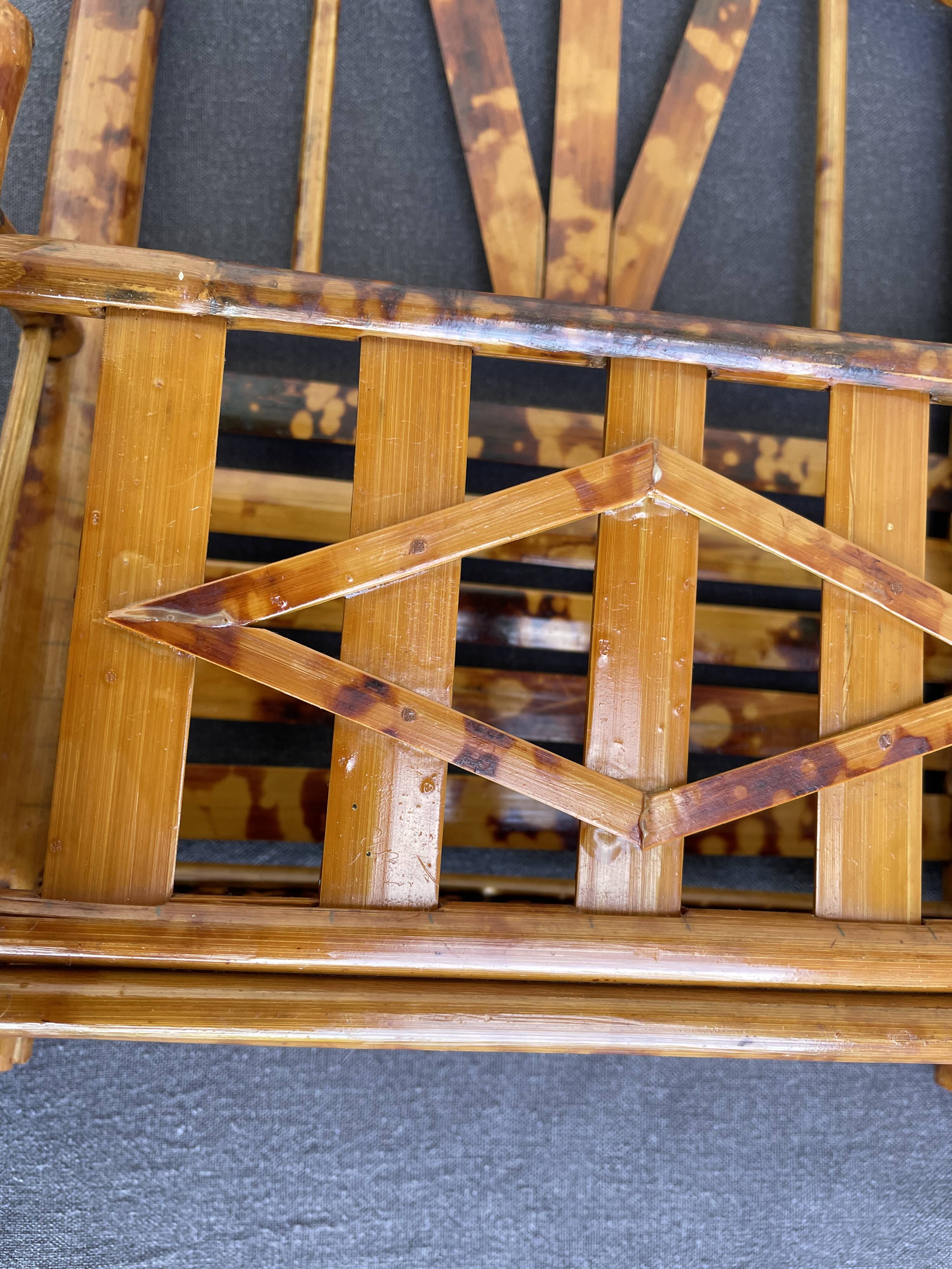 Vintage bamboo tiger wall shelf from the 70s.