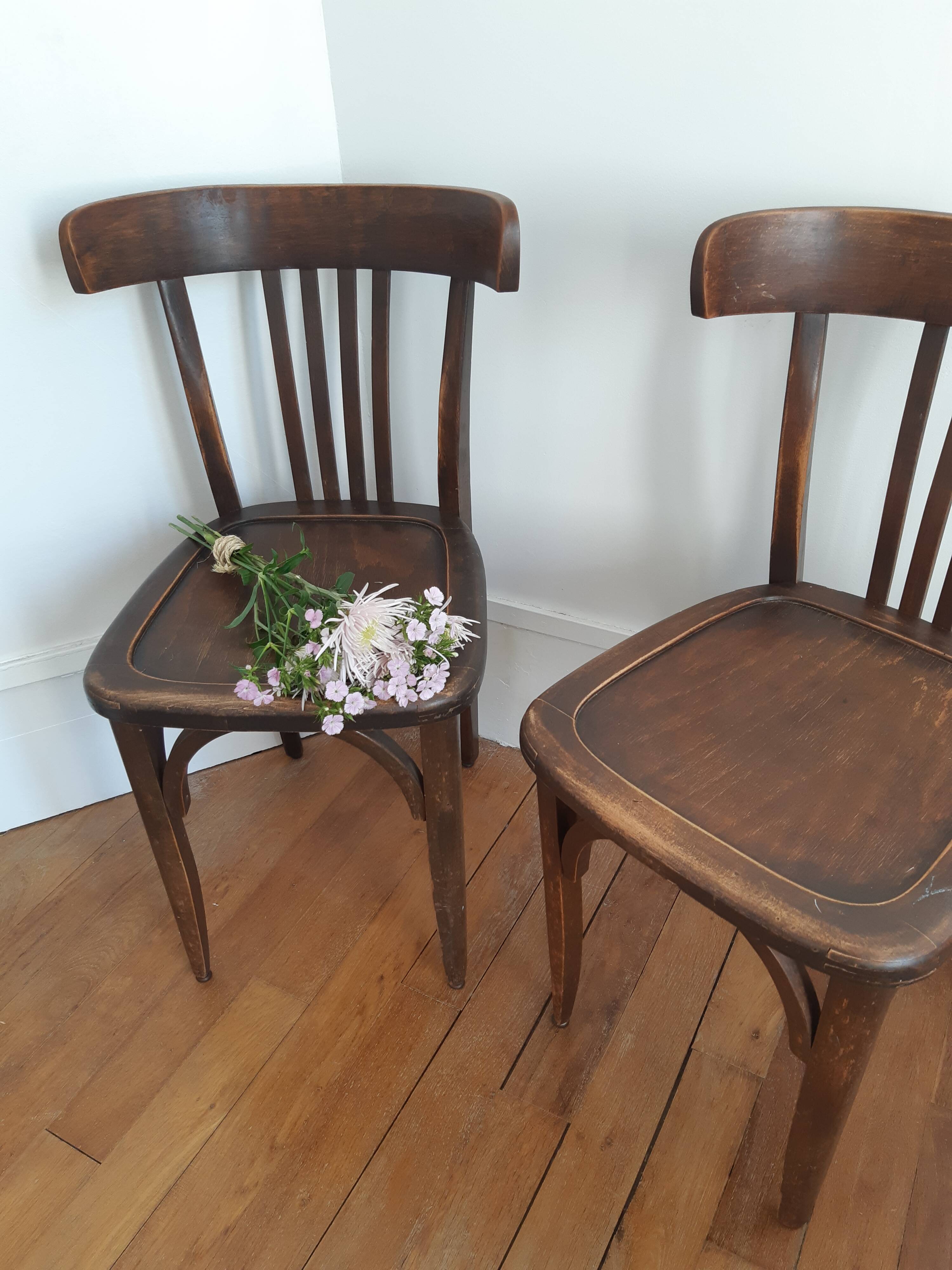Set of 2 stella bistro chairs