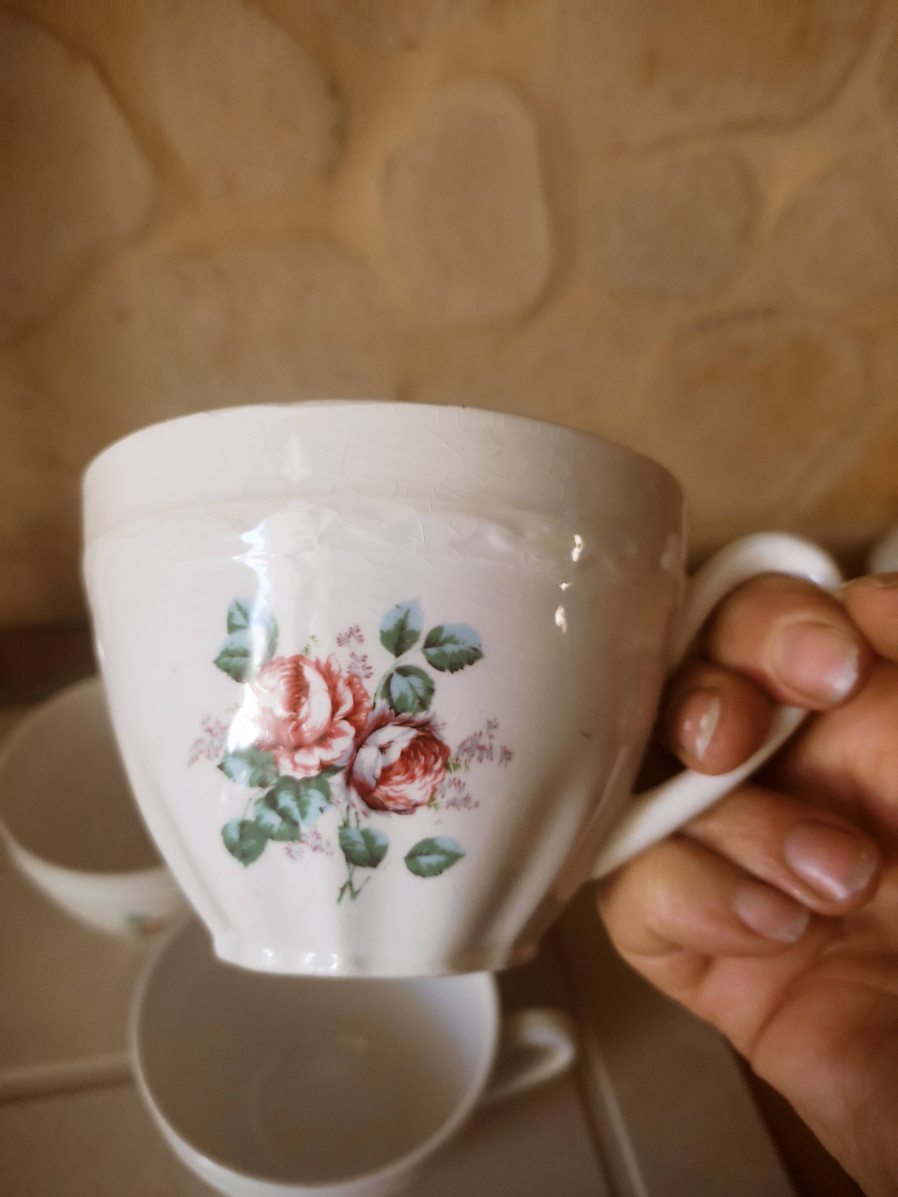 Set of 4 earthenware chocolate cups