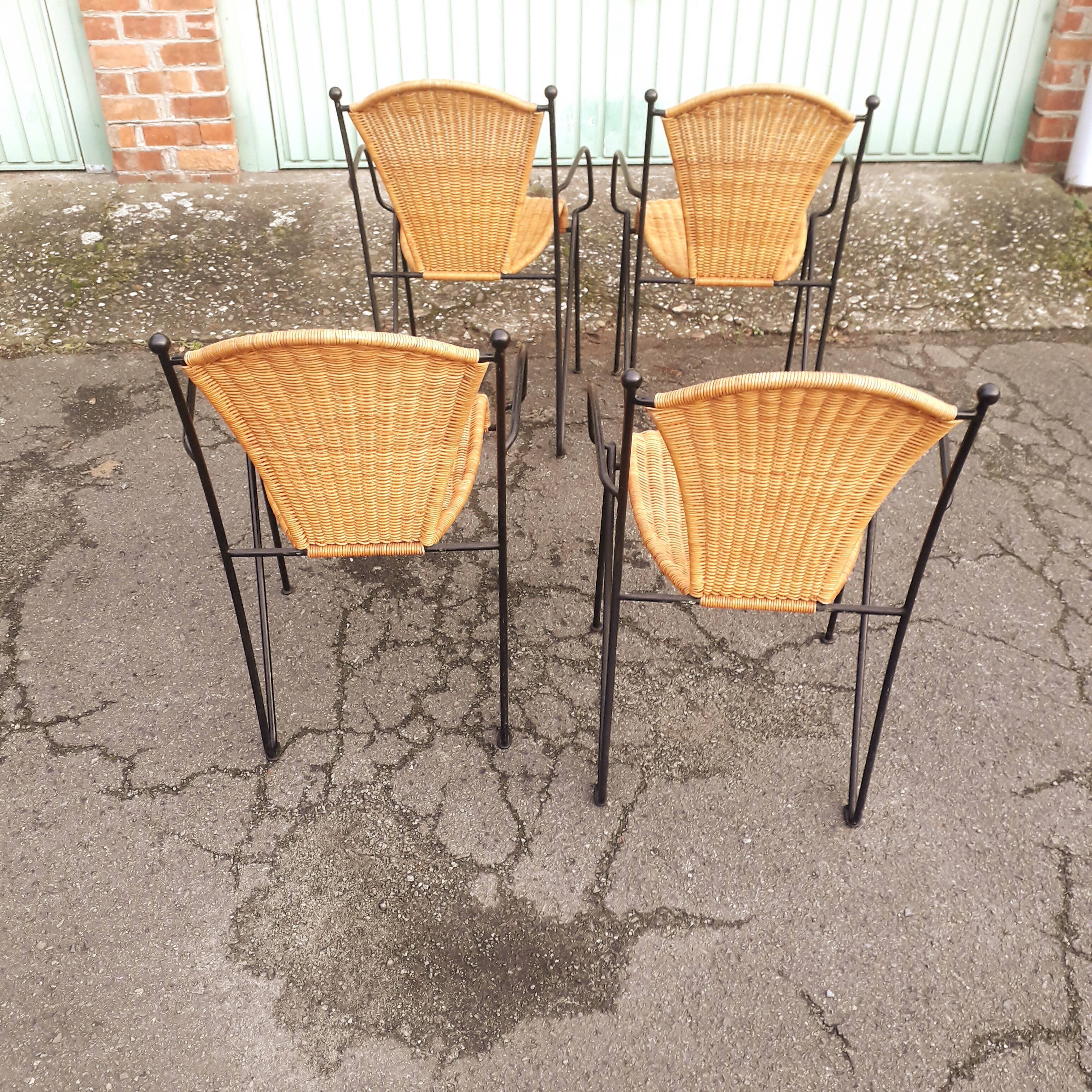4 armrests wrought iron rattan