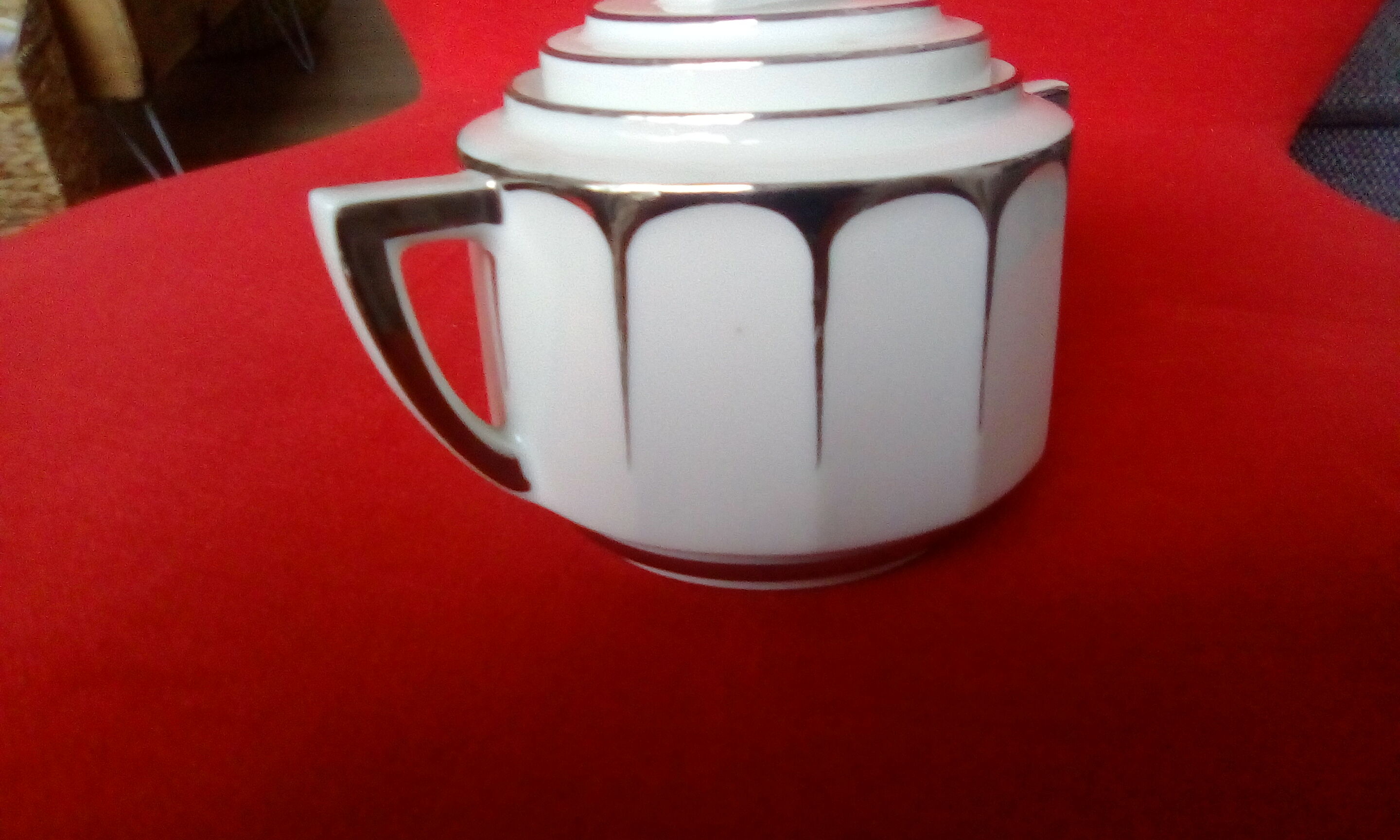 Art Deco sugar bowl in Limoges porcelain