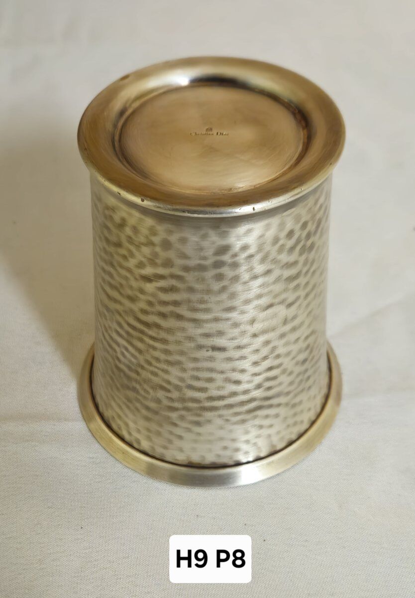 Timbale / gobelet Christian Dior en métal martelé, vintage, signé