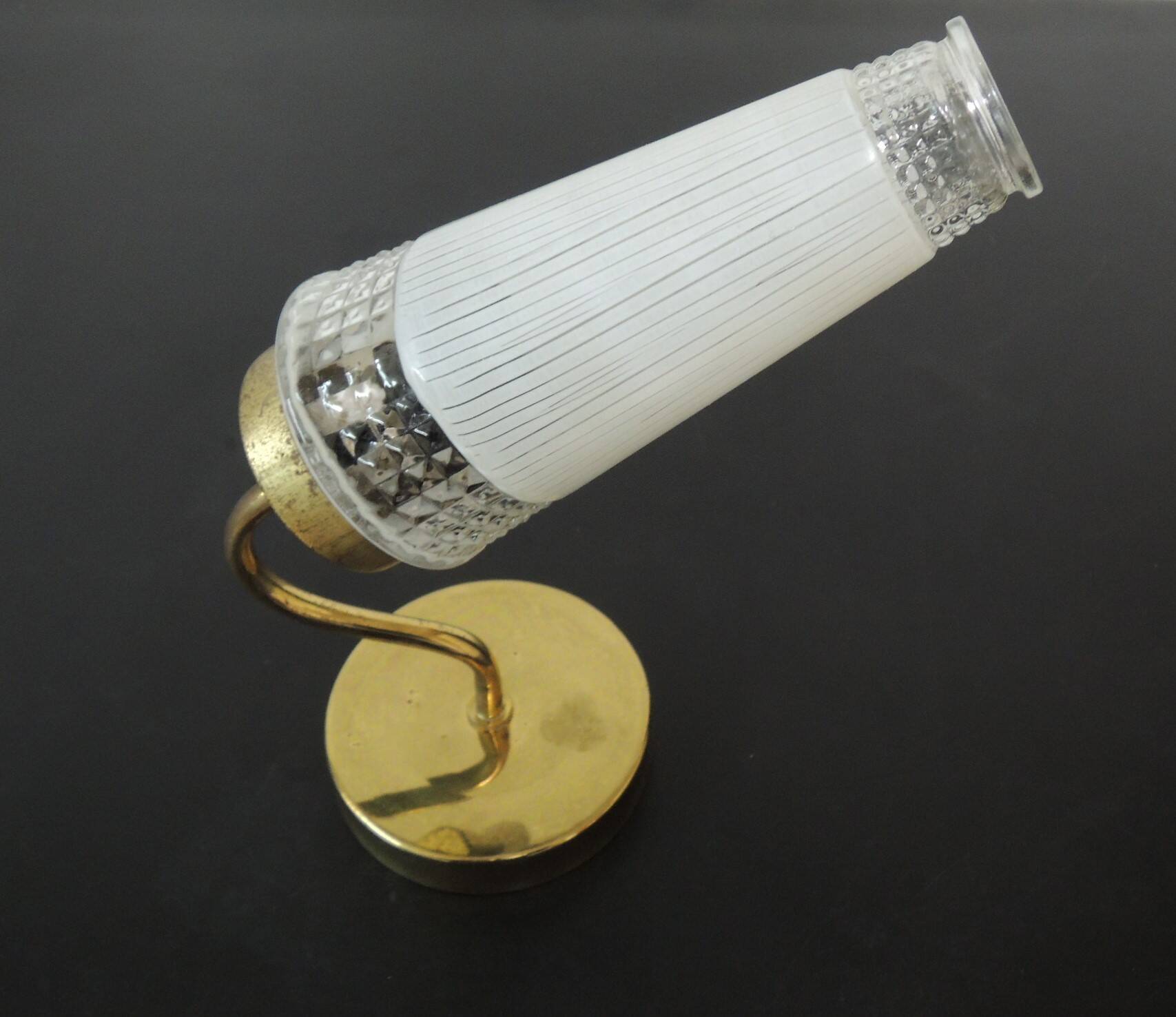 Small wall lamp