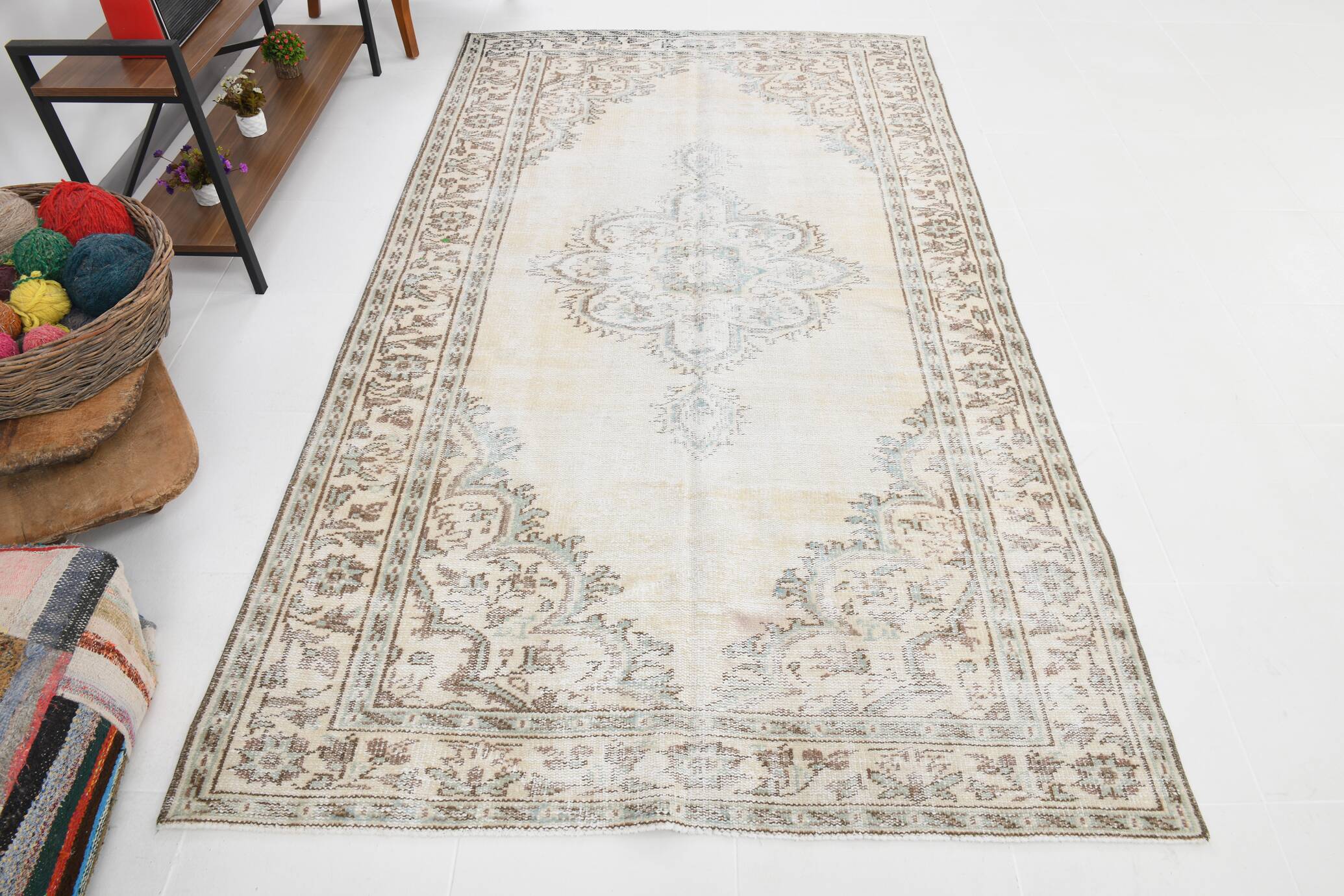 6x9 classic brown & beige vintage rug, 153x272cm