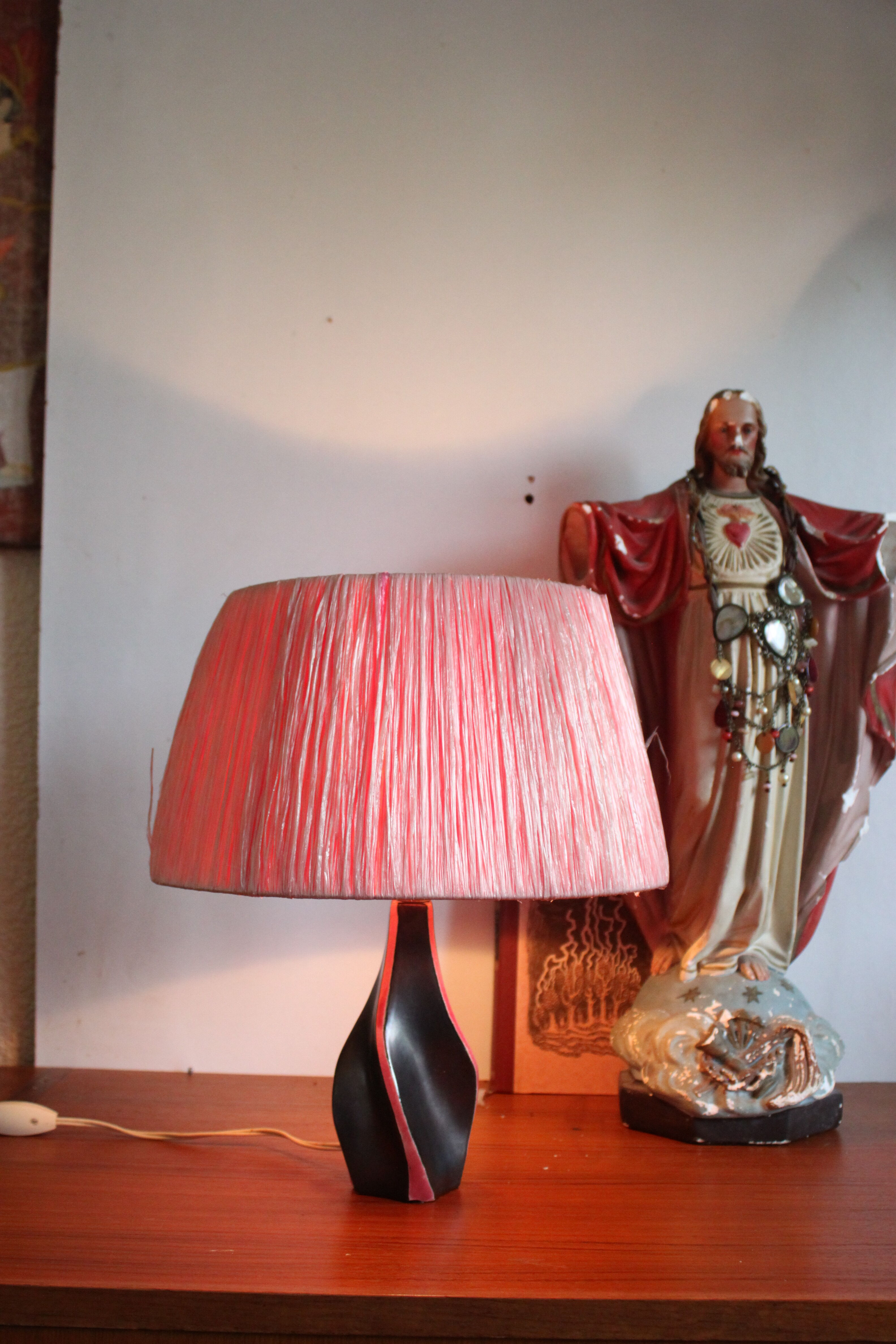 Table lamp in rafia and ceramic black pink 1950
