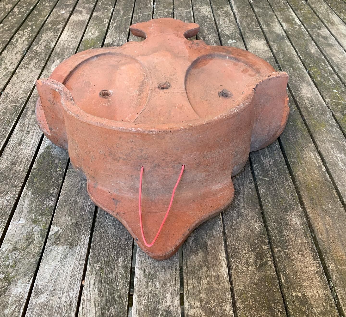 Large ridge pediment