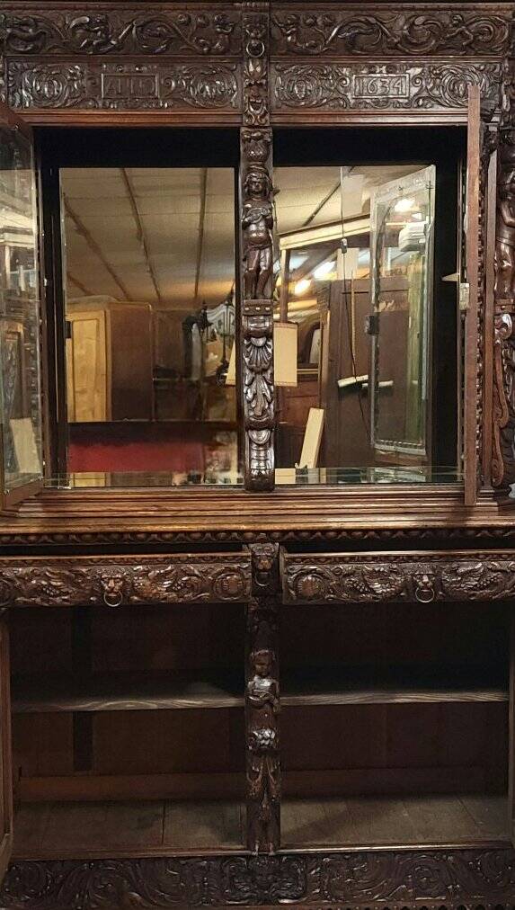 Grand buffet deux-corps style renaissance richement sculpté – « anno 1634 »