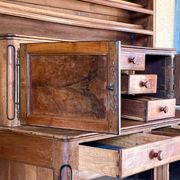 Vaisselier Dauphinois XIXe en merisier, buffet 2 corps
