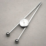 Modernist sugar pinch