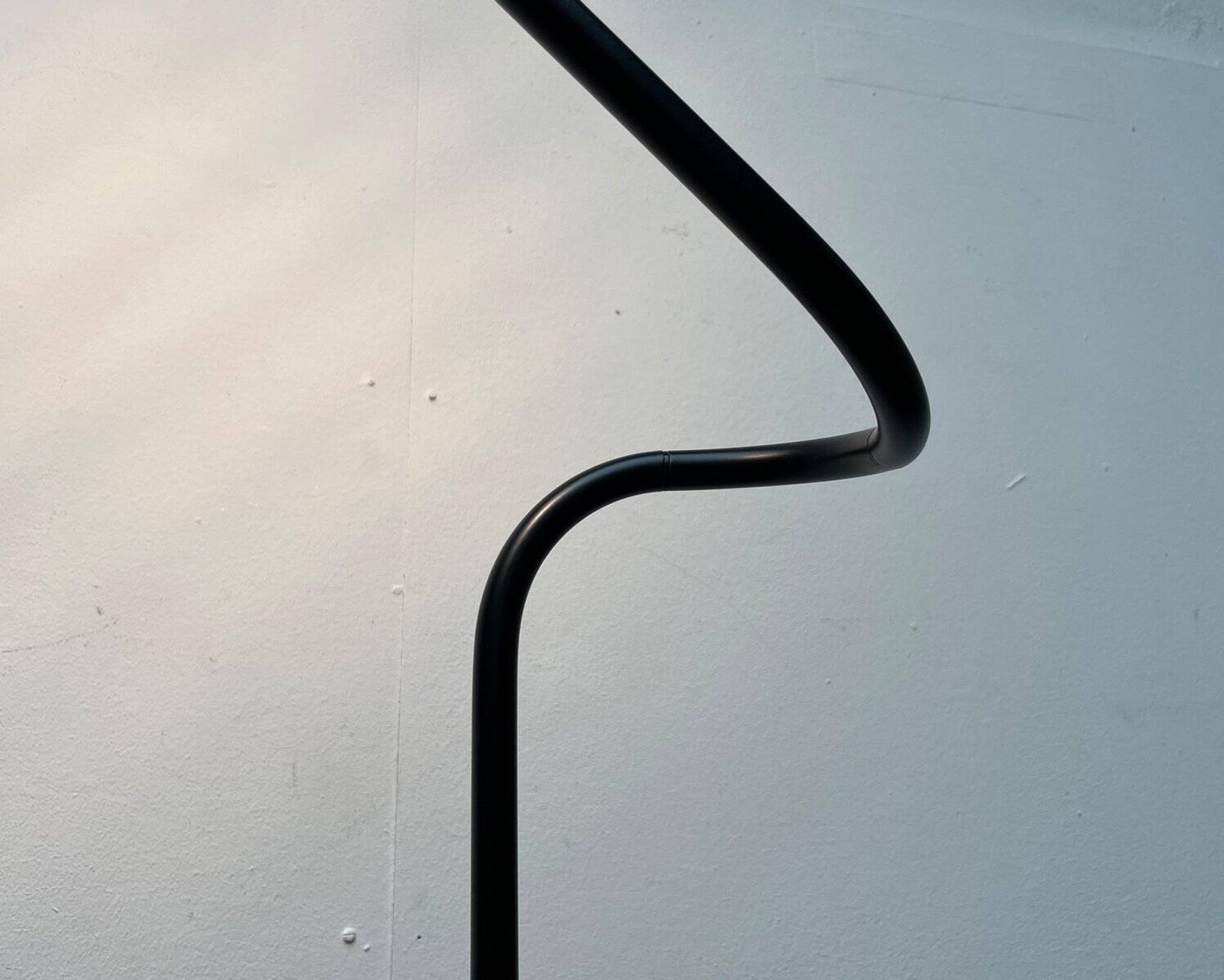 Lampe de table modèle Stringa postmoderne par Hans Ansems pour Luxo, années 1980