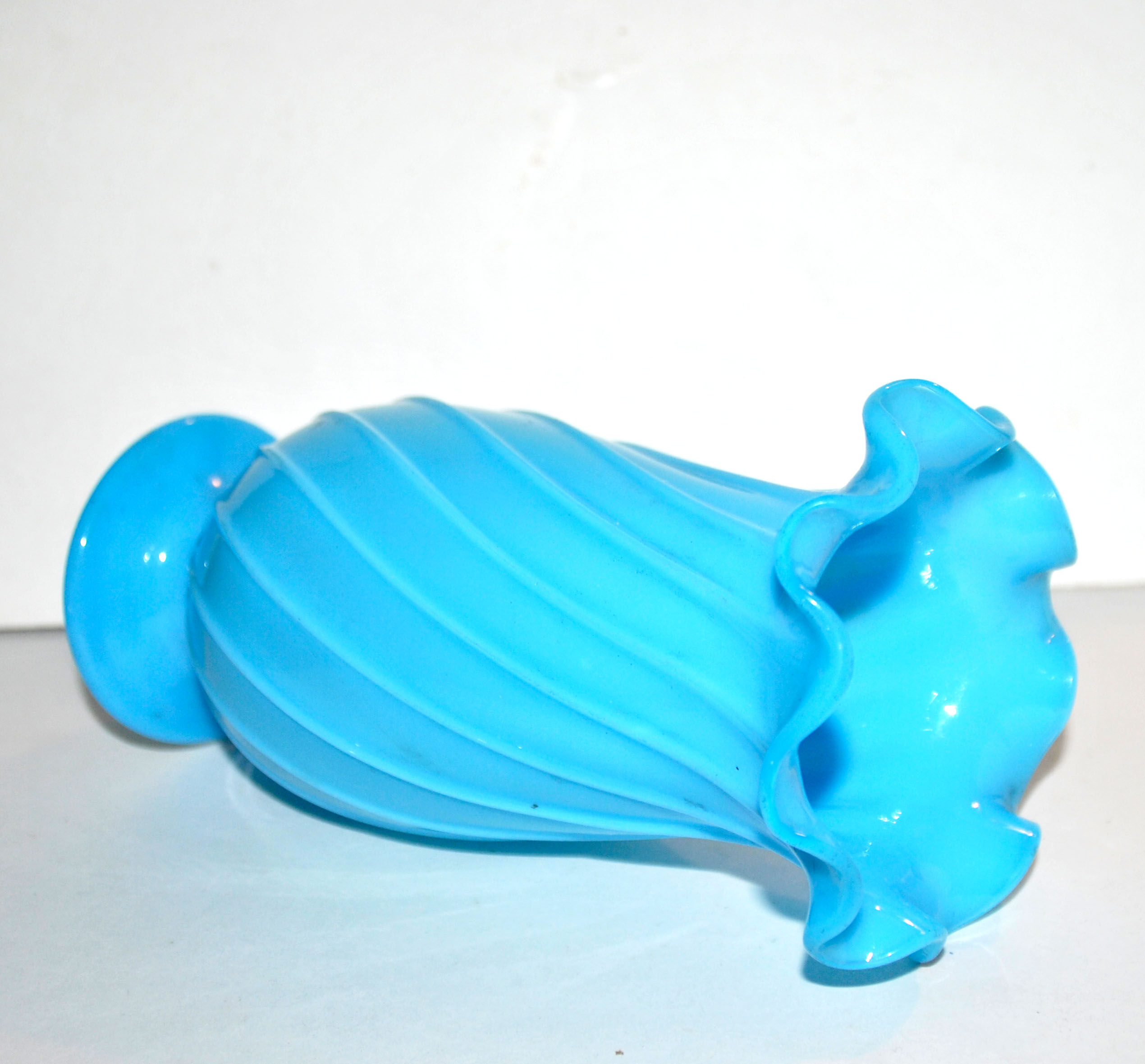 Ancient vase in turquoise blue opaline 18.5cm