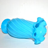 Vase ancien en opaline bleu turquoise 18.5cm